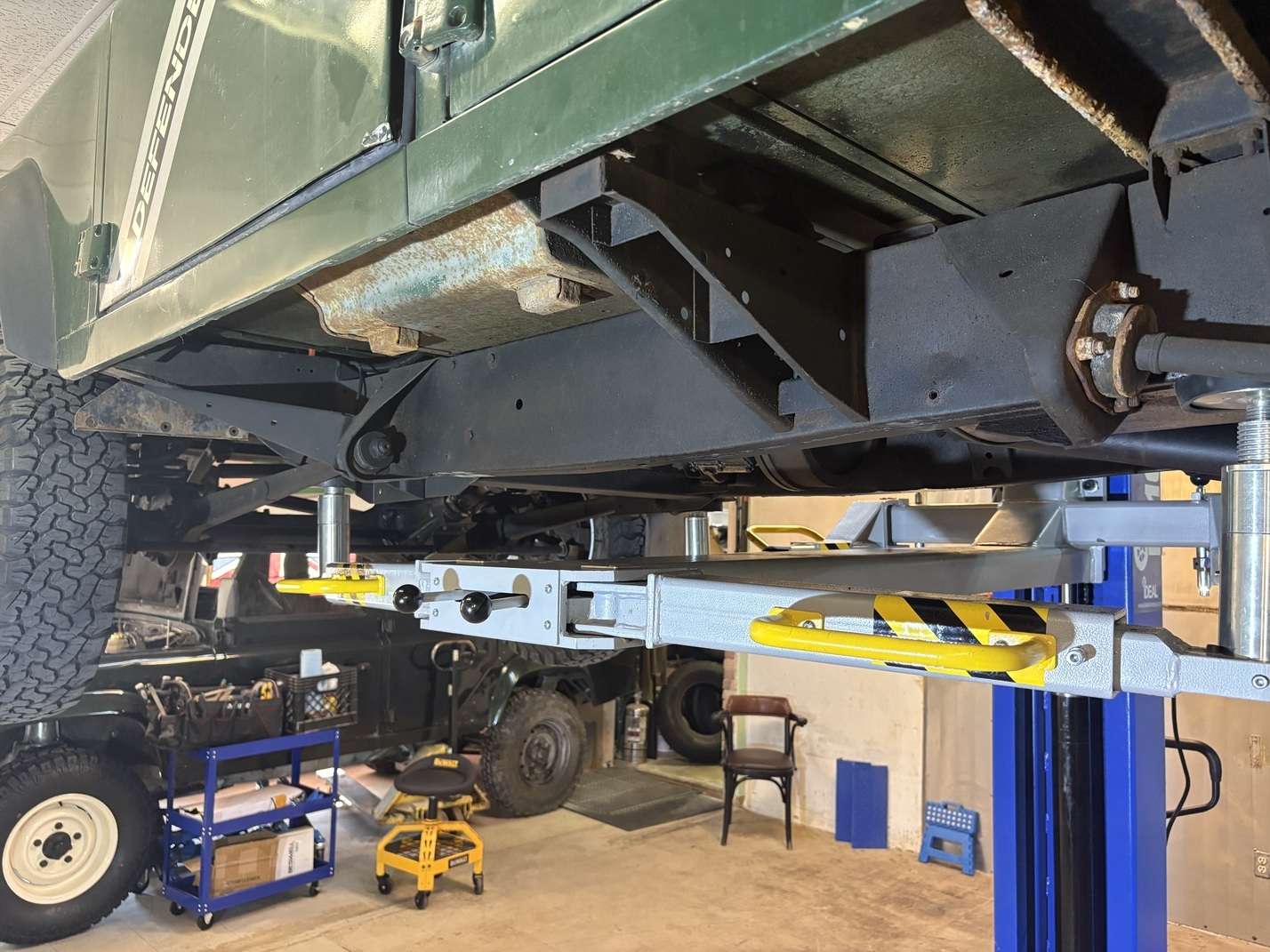 1997 Land Rover Defender thumb 11