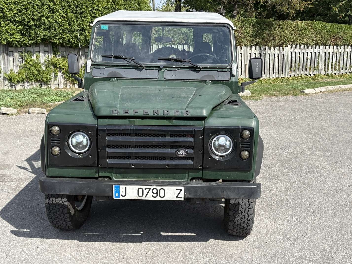 1997 Land Rover Defender alt 4