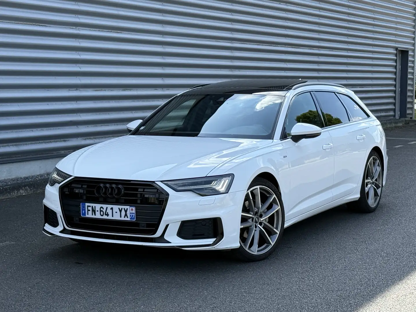 Audi A6 Avant 40 TDI 204 ch S tronic 7 Quattro line - 1