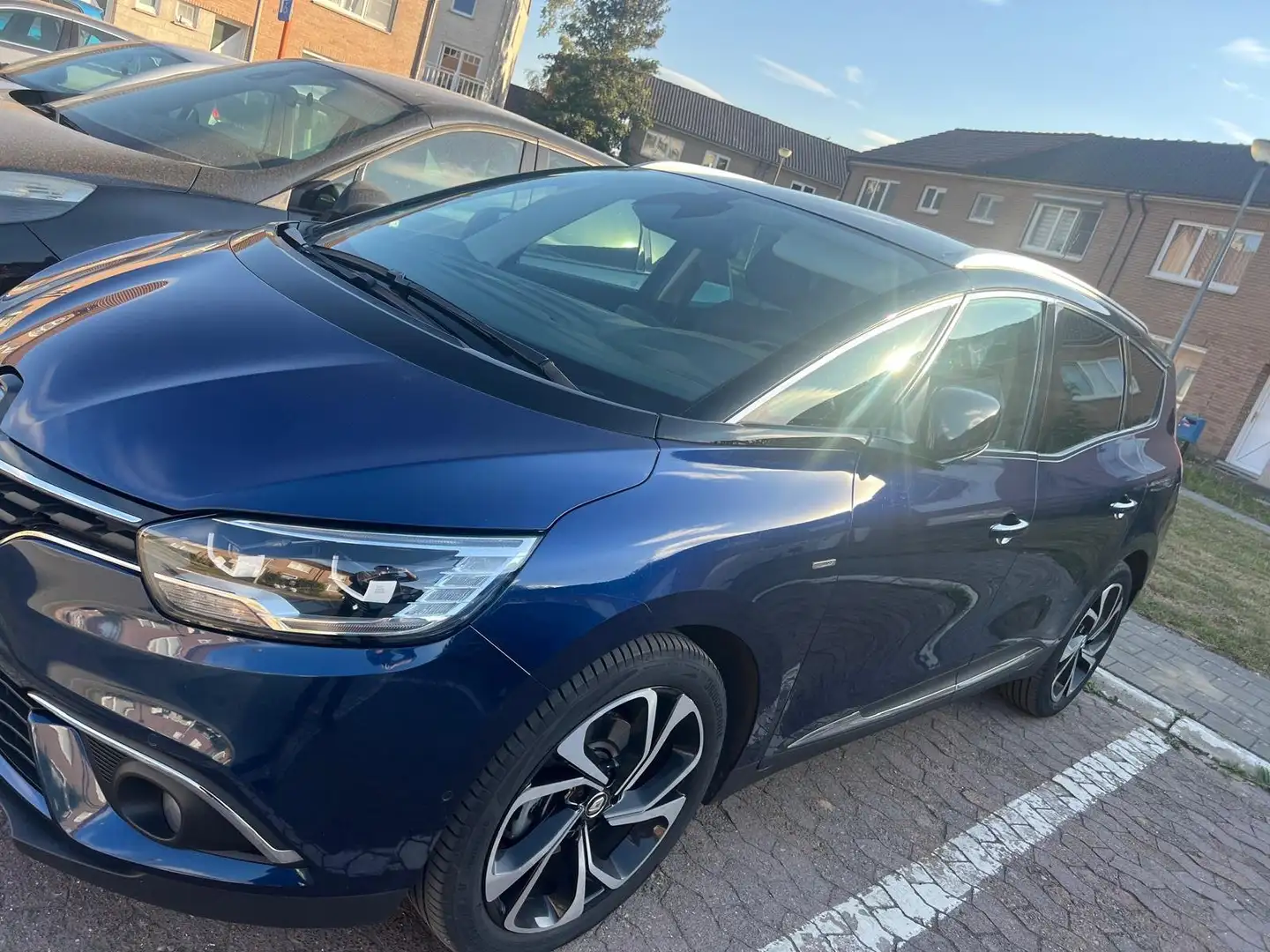 Renault Scenic Scenic TCe 140 GPF EDC BOSE EDITION Blauw - 2