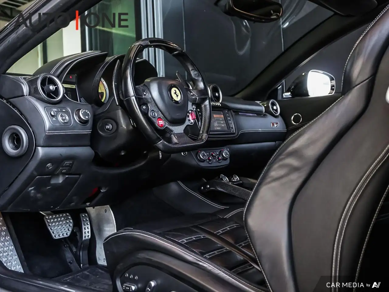 Ferrari FF снимка Ferrari FF