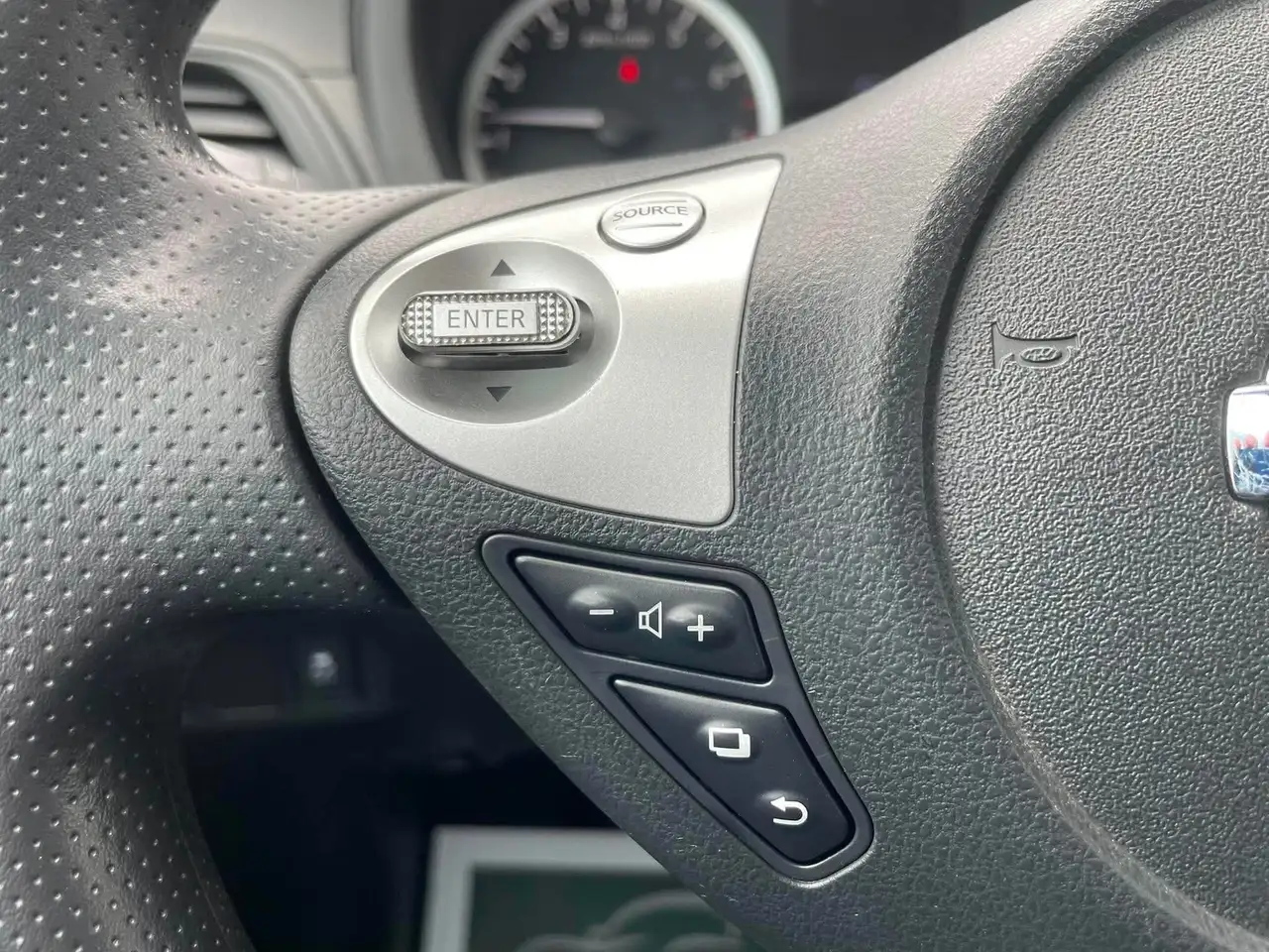 Nissan Sentra снимка Nissan Sentra