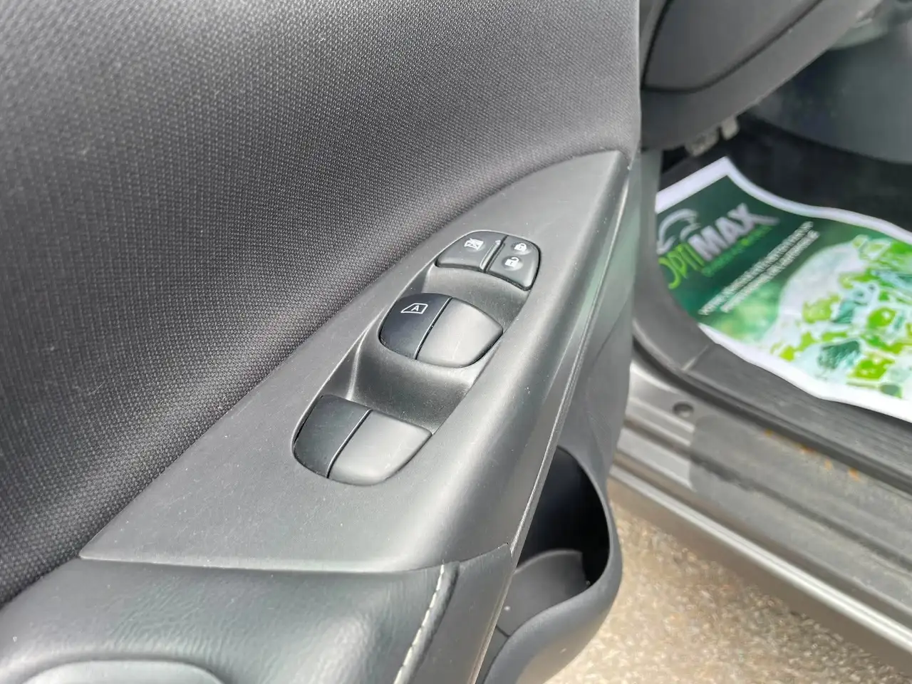 Nissan Sentra снимка Nissan Sentra