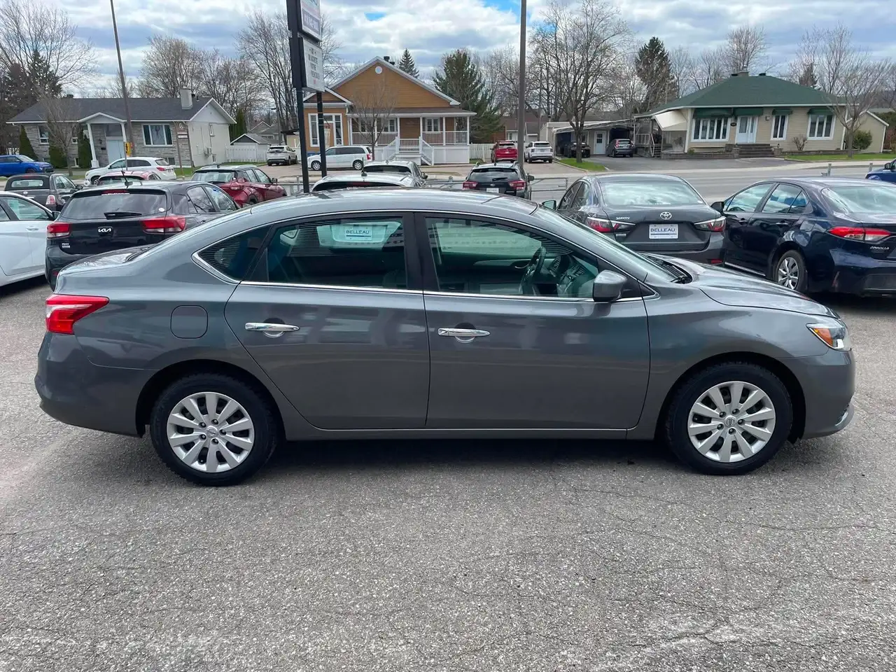 Nissan Sentra снимка Nissan Sentra