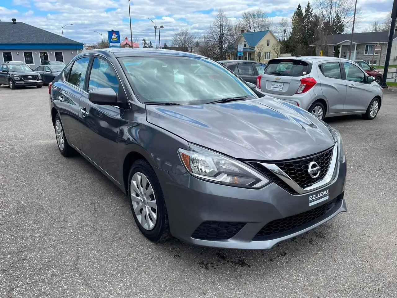 Nissan Sentra снимка Nissan Sentra