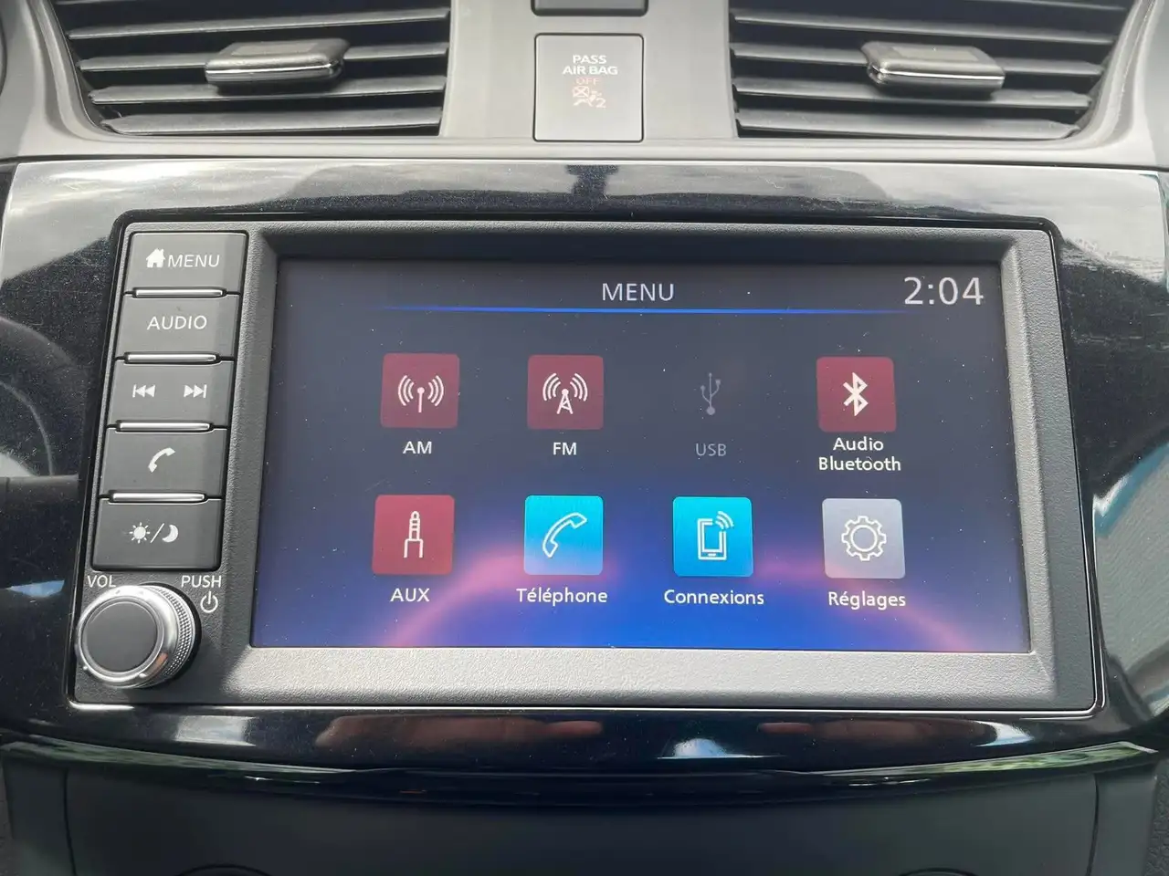 Nissan Sentra снимка Nissan Sentra