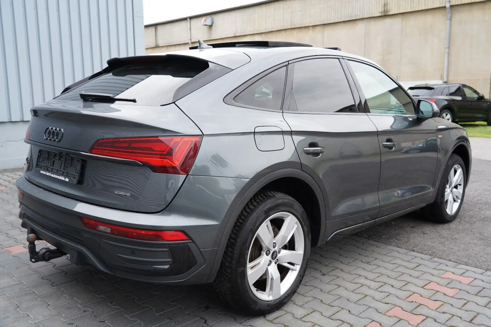 Audi Q5 Sportback 40TDI quattro S line NAPPA PANO AHK Grijs - 2
