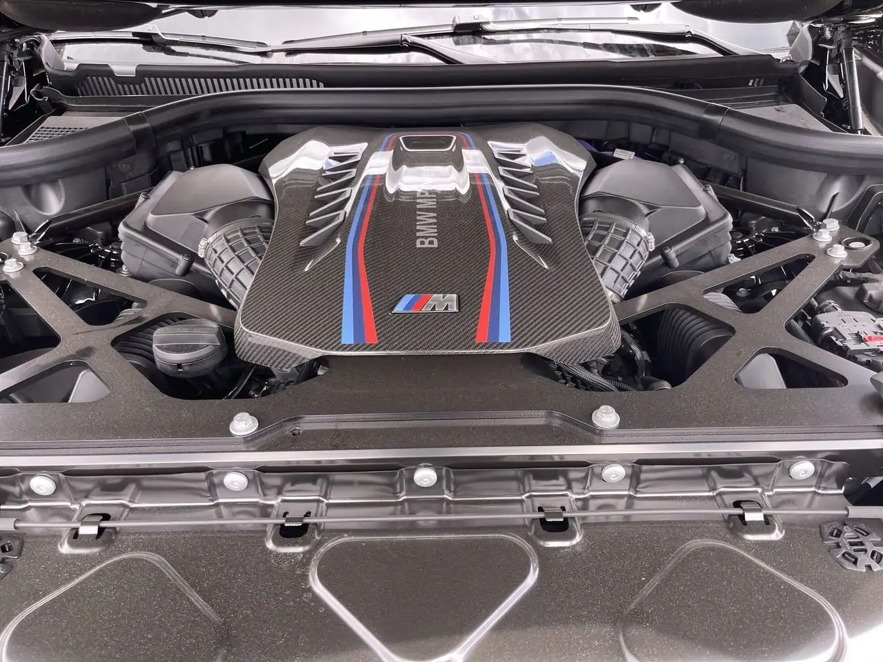 BMW X5 M снимка BMW X5 M