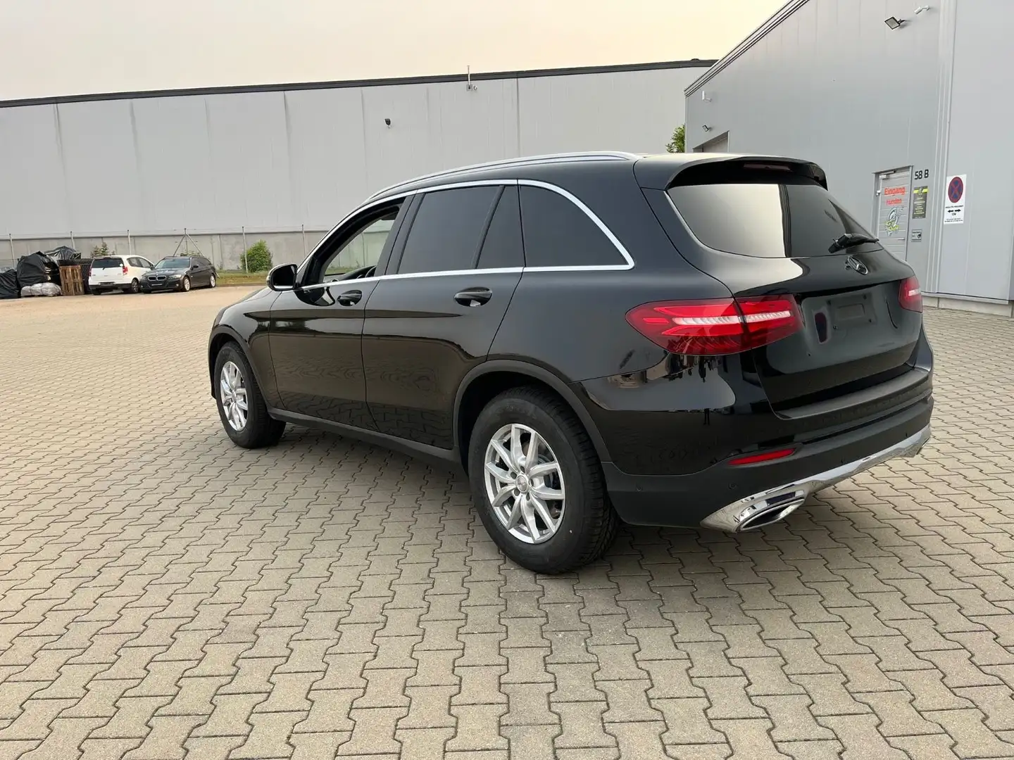 Mercedes-Benz GLC 250 d 4Matic*4.Zylinder-defekt* Schwarz - 2