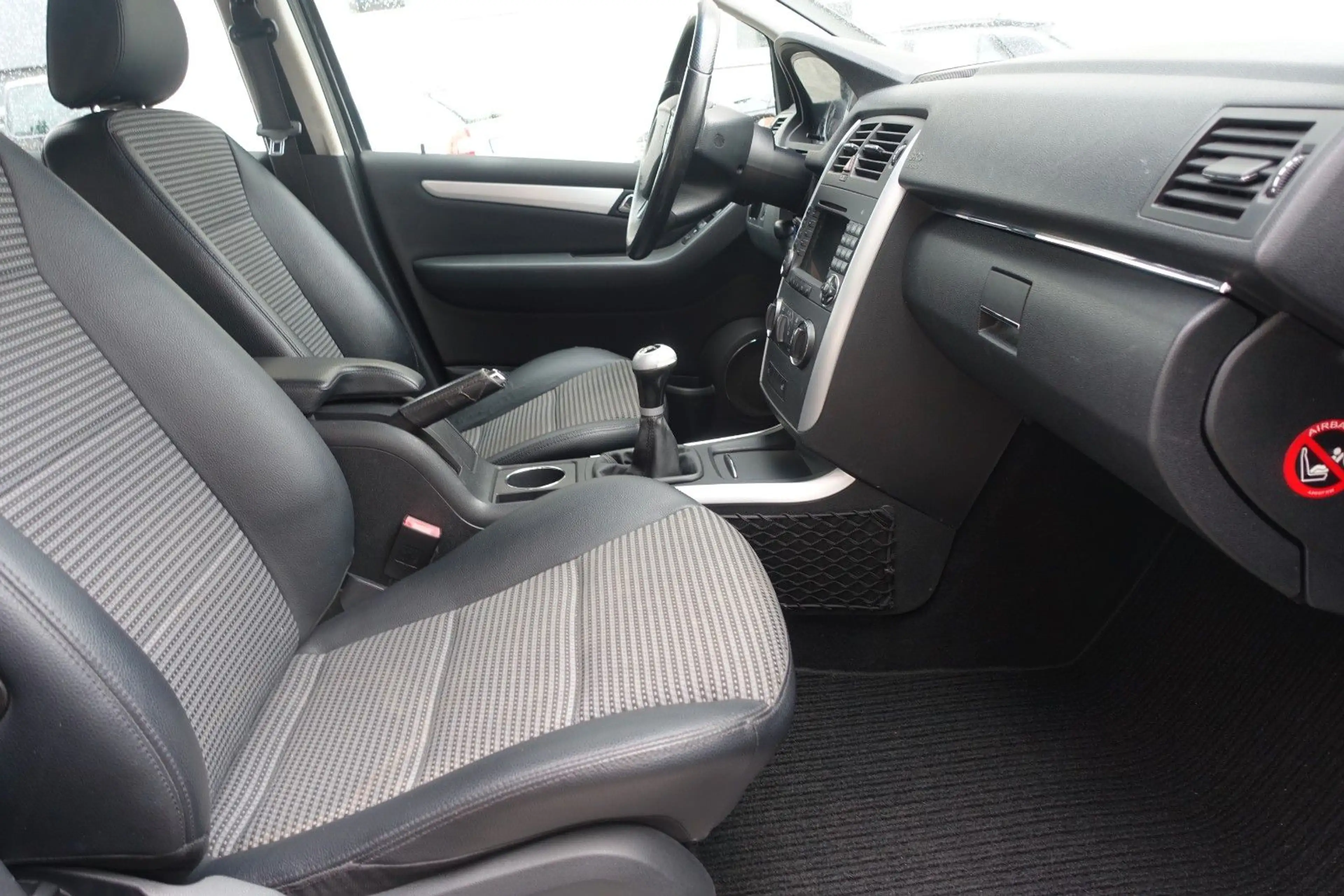 Mercedes-Benz B 200 *NAVI*KLIMA*SHZ*ISOFIX*AHK*TÜV+SERVICE NEU* — photo 14