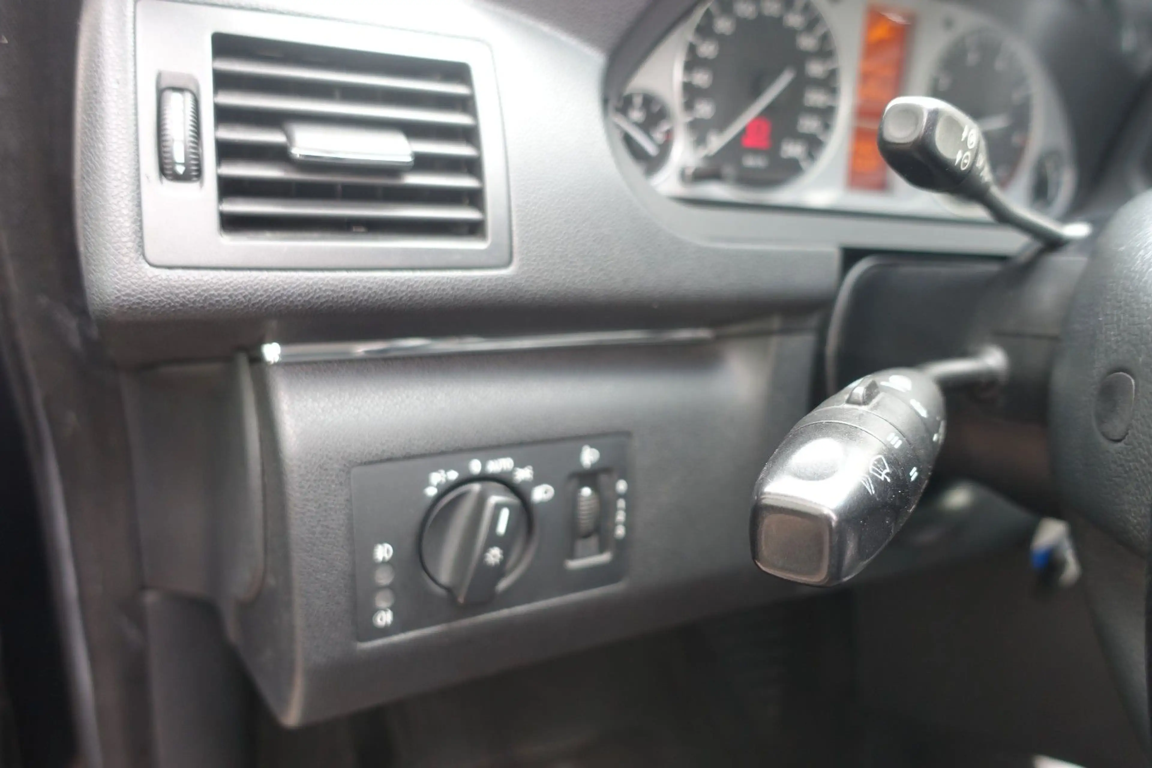 Mercedes-Benz B 200 *NAVI*KLIMA*SHZ*ISOFIX*AHK*TÜV+SERVICE NEU* — photo 10