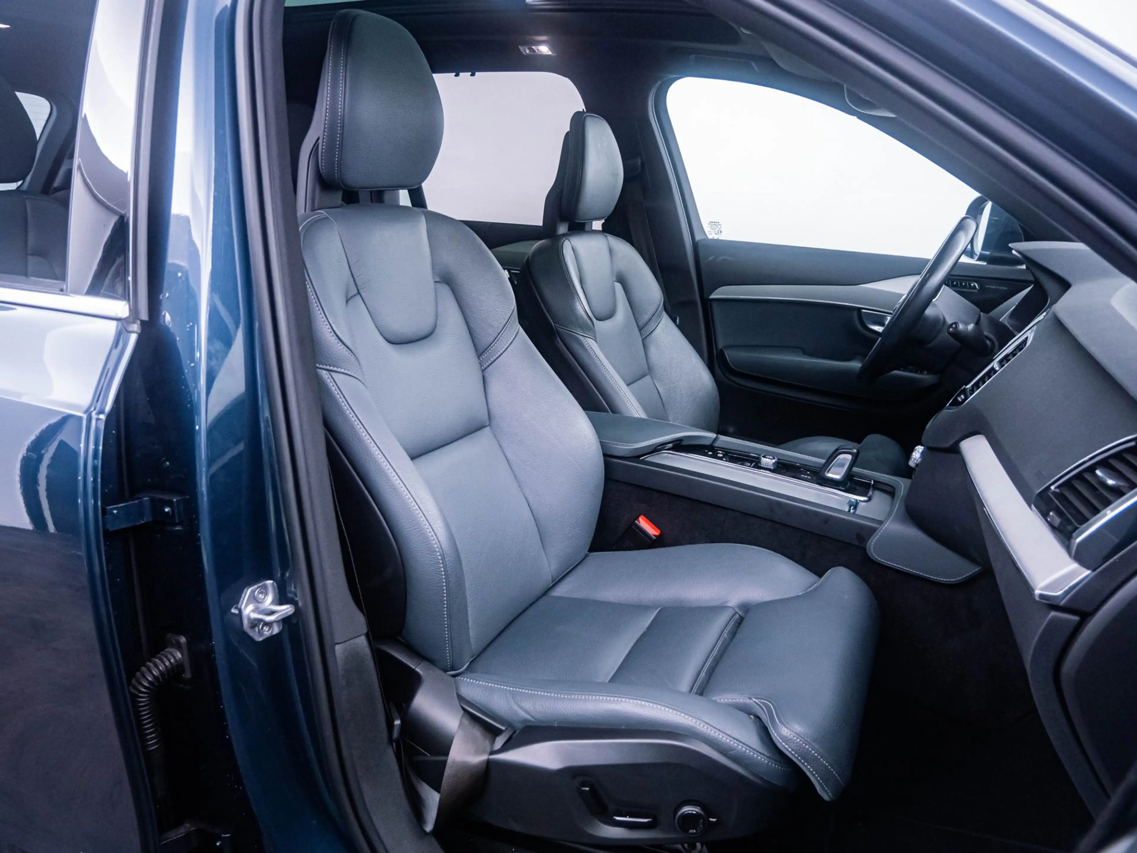 Volvo XC90 2.0 T8 Recharge AWD R-Design|HUD|ACC|LED|Pano! — photo 9