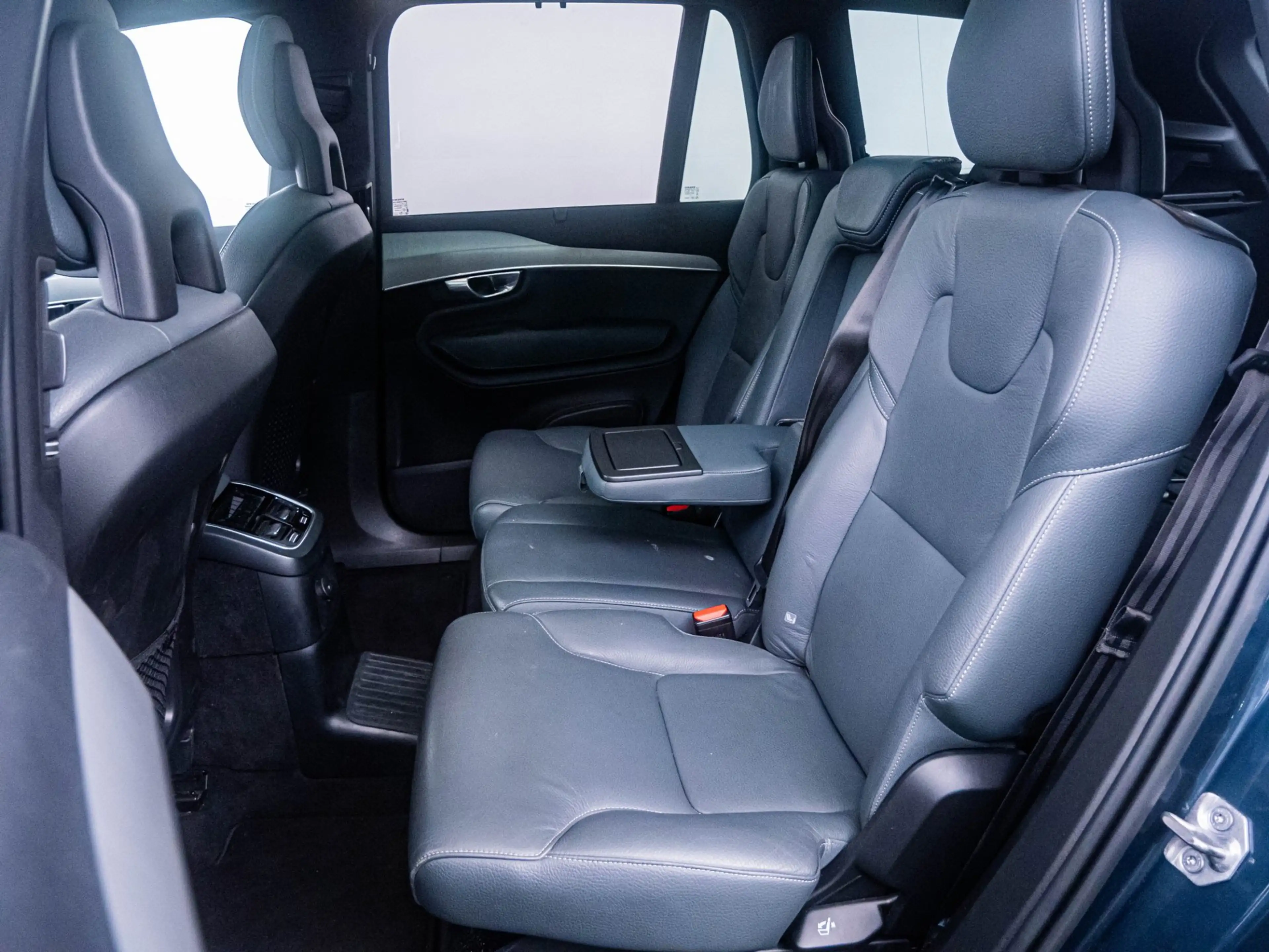 Volvo XC90 2.0 T8 Recharge AWD R-Design|HUD|ACC|LED|Pano! — photo 7