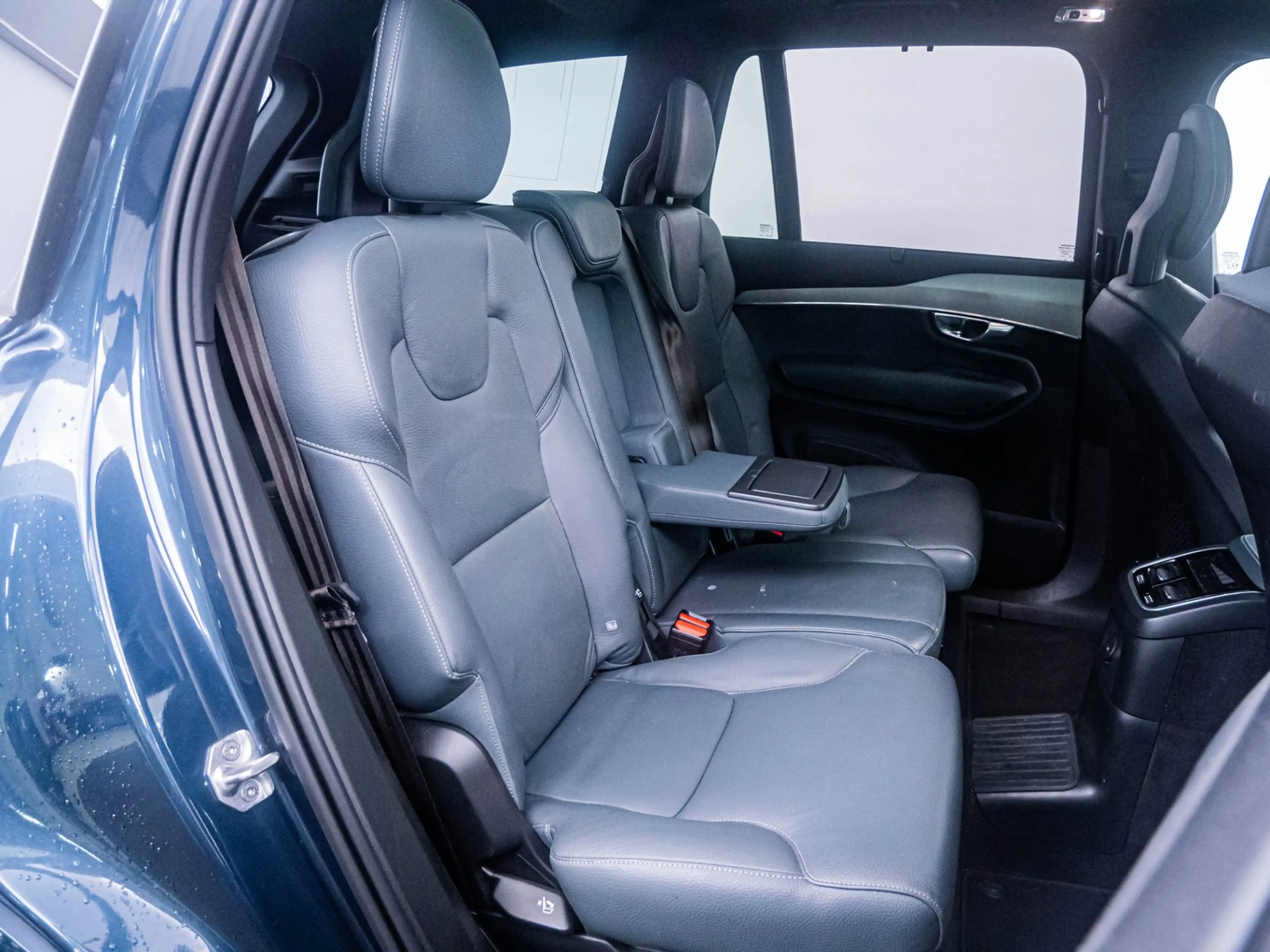 Volvo XC90 2.0 T8 Recharge AWD R-Design|HUD|ACC|LED|Pano! — photo 8