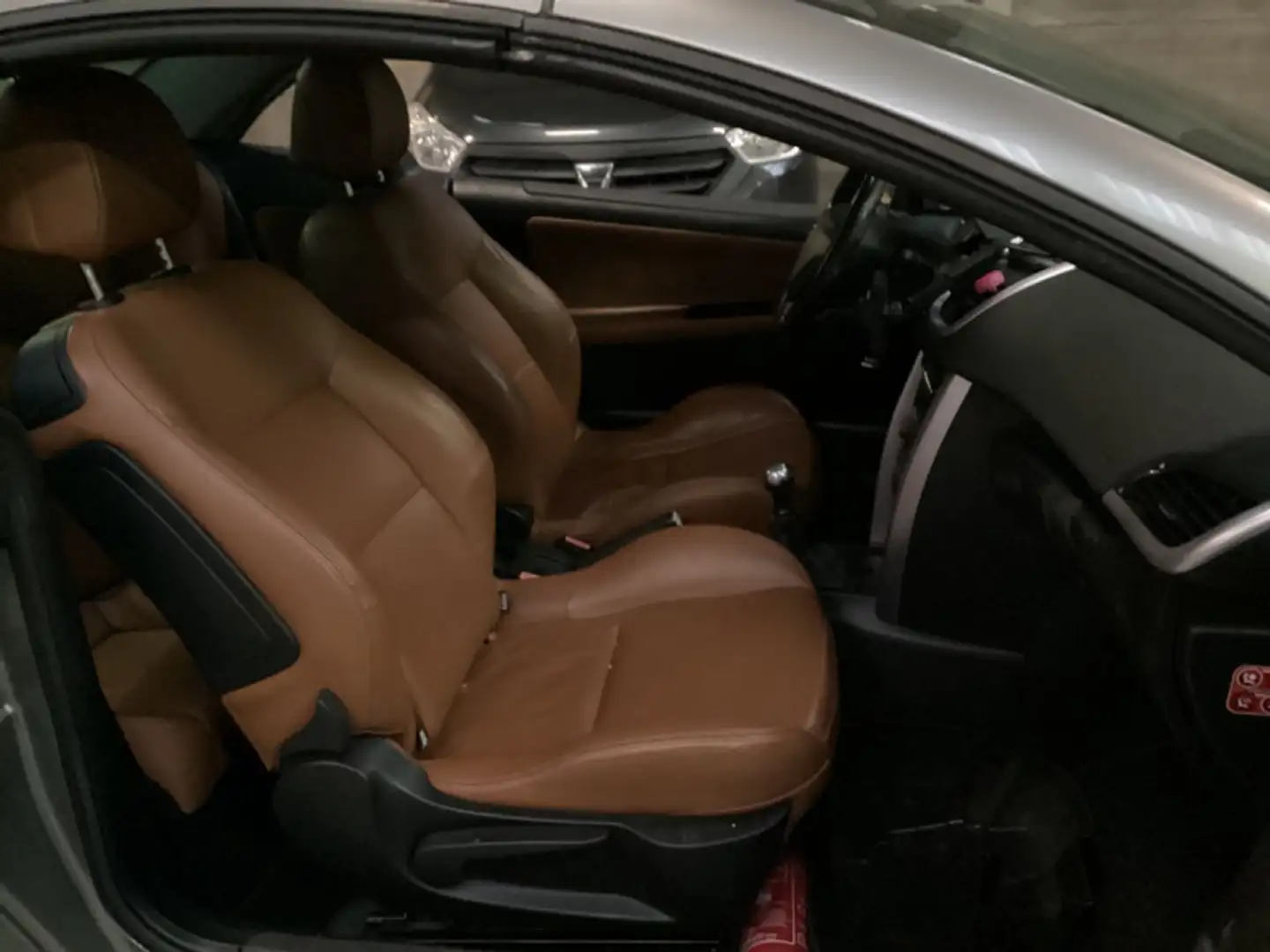 Peugeot 207 1.6 HDI110 FELINE FAP Gris - 2