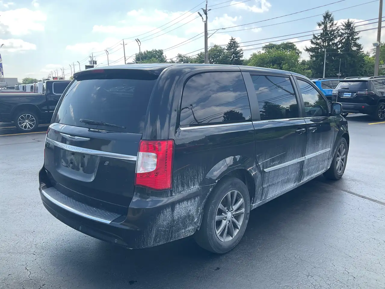Chrysler Town & Country снимка Chrysler Town & Country