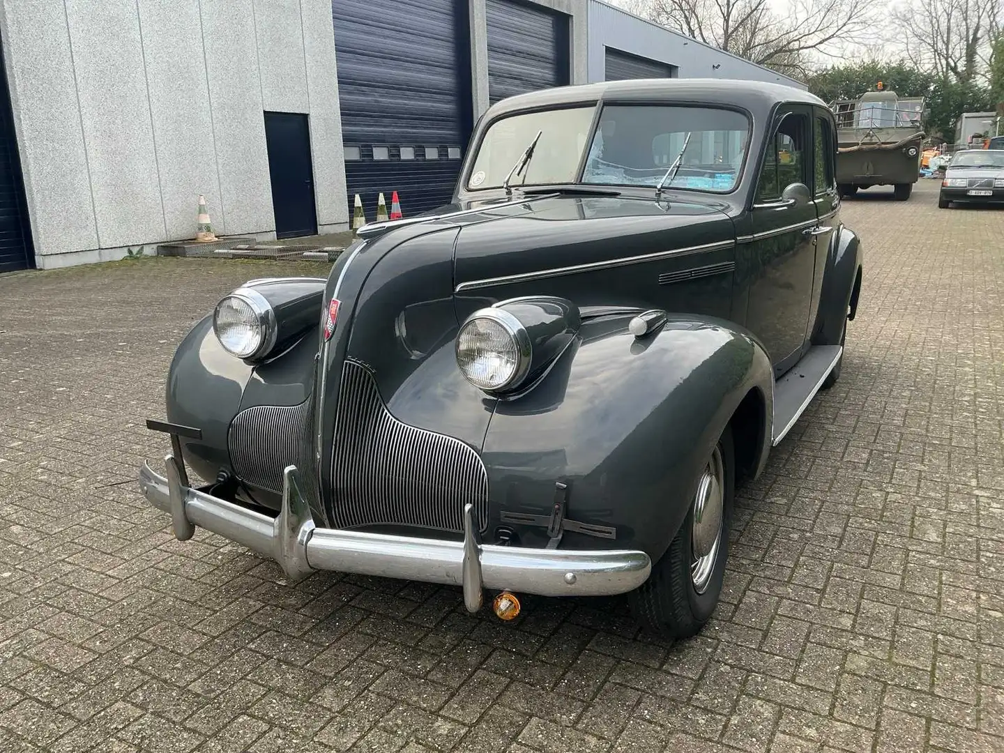 Buick Special Grau - 2