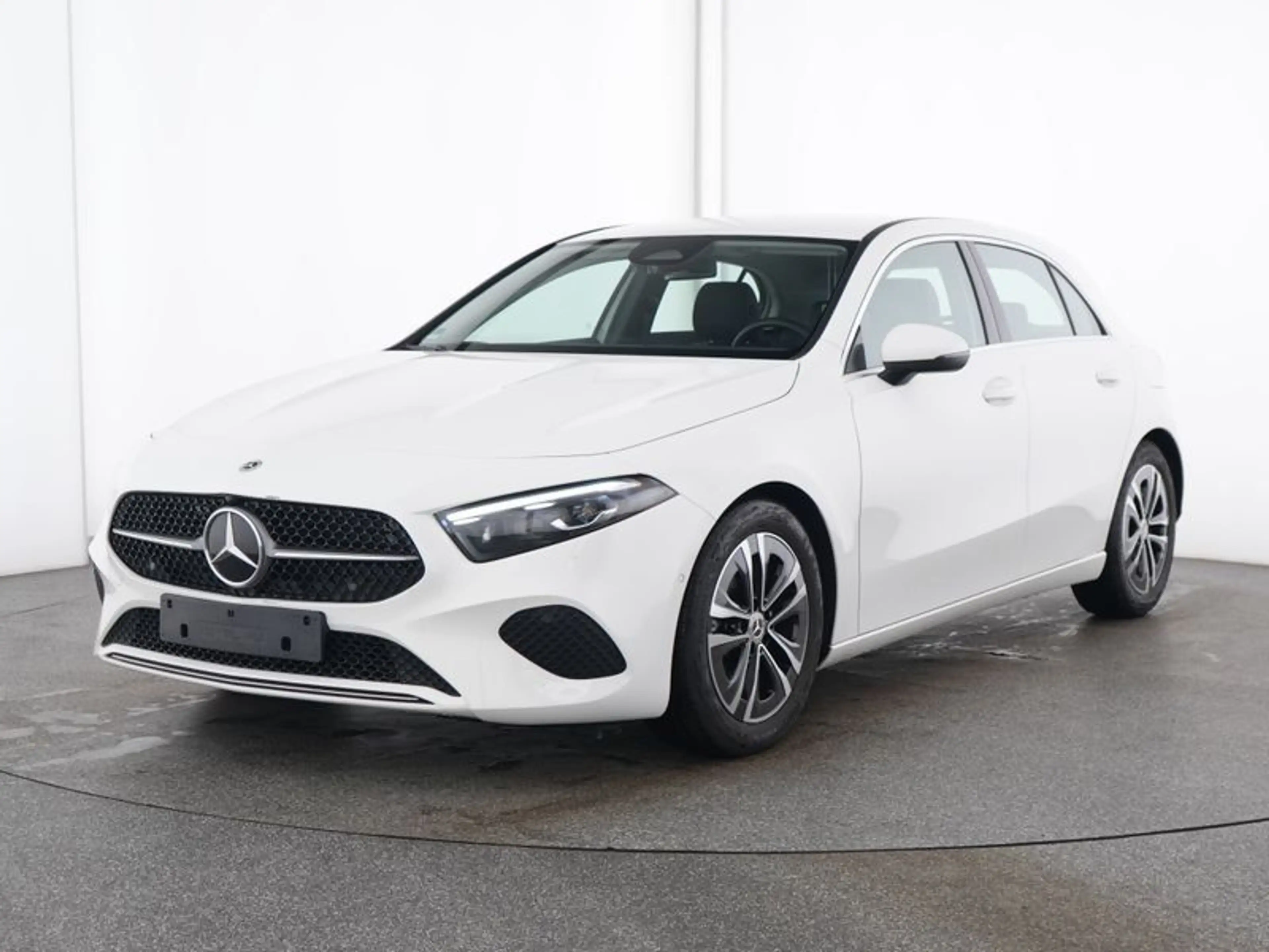 Mercedes-Benz A 200 Progressive Rückfahrkamera Multibeam LHZ