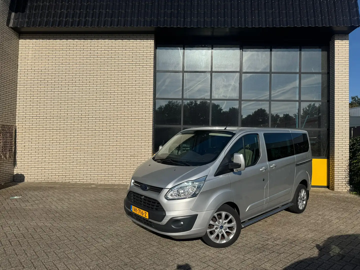 Ford Transit Custom INCL BTW ( MARGE AUTO ) TDCI L1H1 Limited DC, Trek Silber - 1