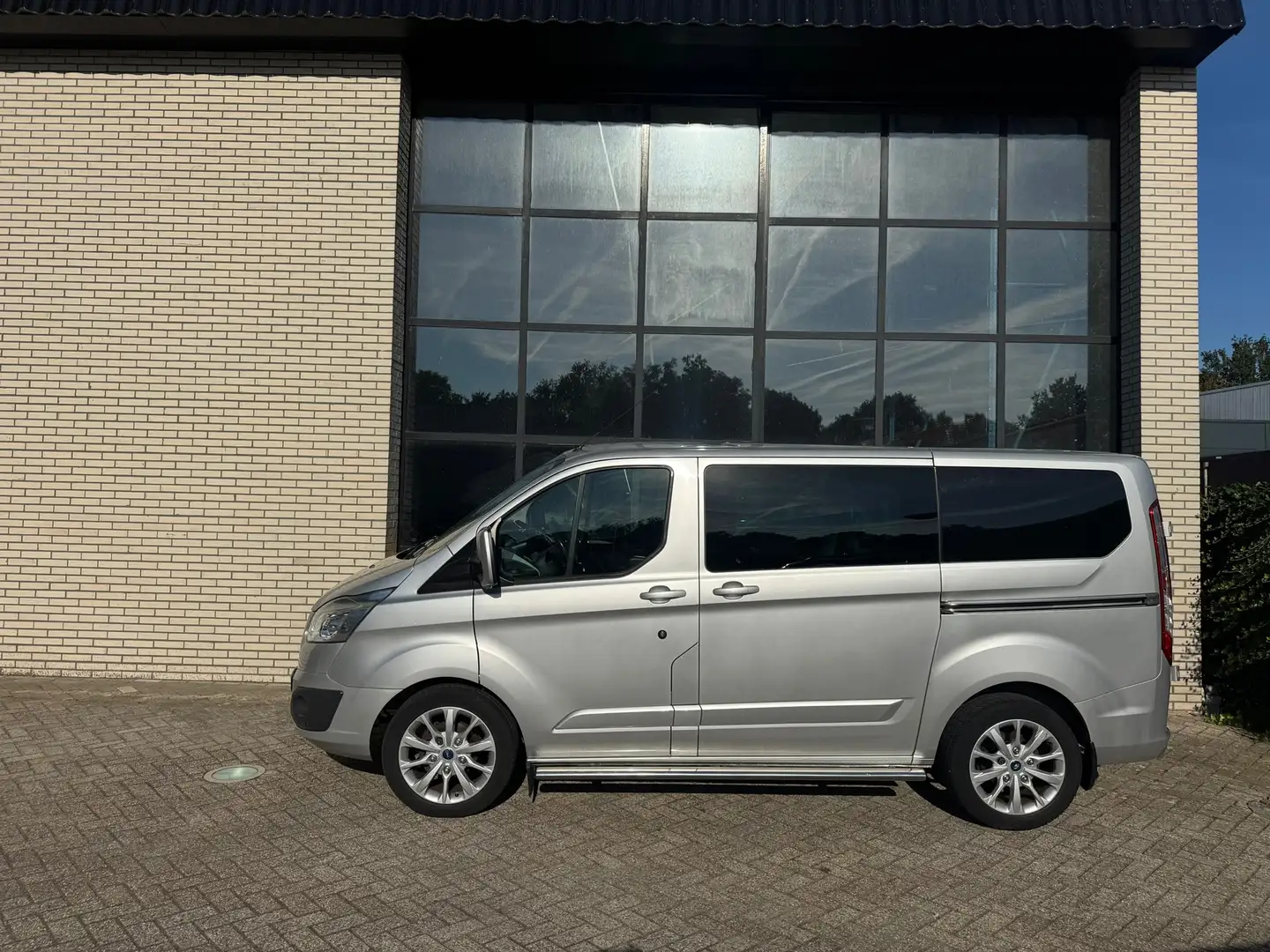 Ford Transit Custom INCL BTW ( MARGE AUTO ) TDCI L1H1 Limited DC, Trek Silber - 2