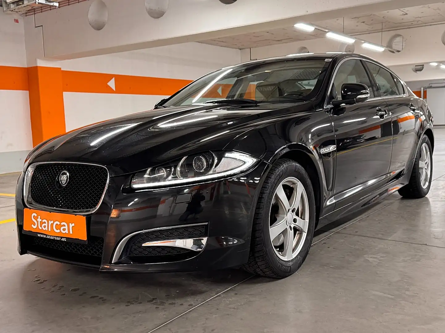 Jaguar XF 2,2 Diesel Luxury*BI-XENON*ACC-TEMPOMAT*AUTOMATIK* Noir - 1