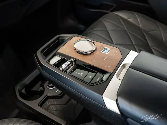 BMW iX xDrive M60*AHK*LUFTFED*BOWERS*HEADUP*22''ZOLL* Ansicht 42