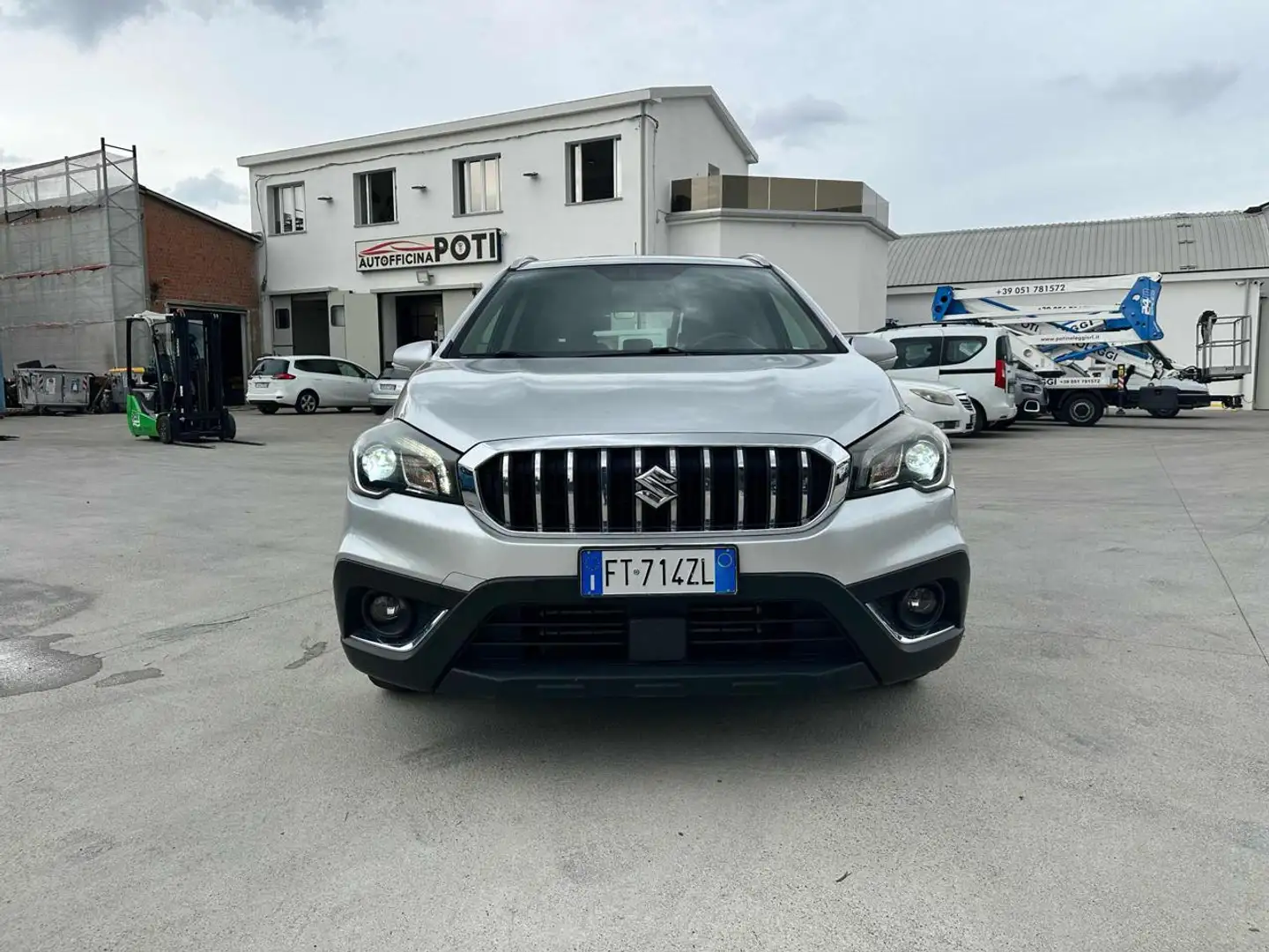 Suzuki S-Cross 1.6 DDiS Start&Stop 4WD All Grip DCT Cool Plateado - 2