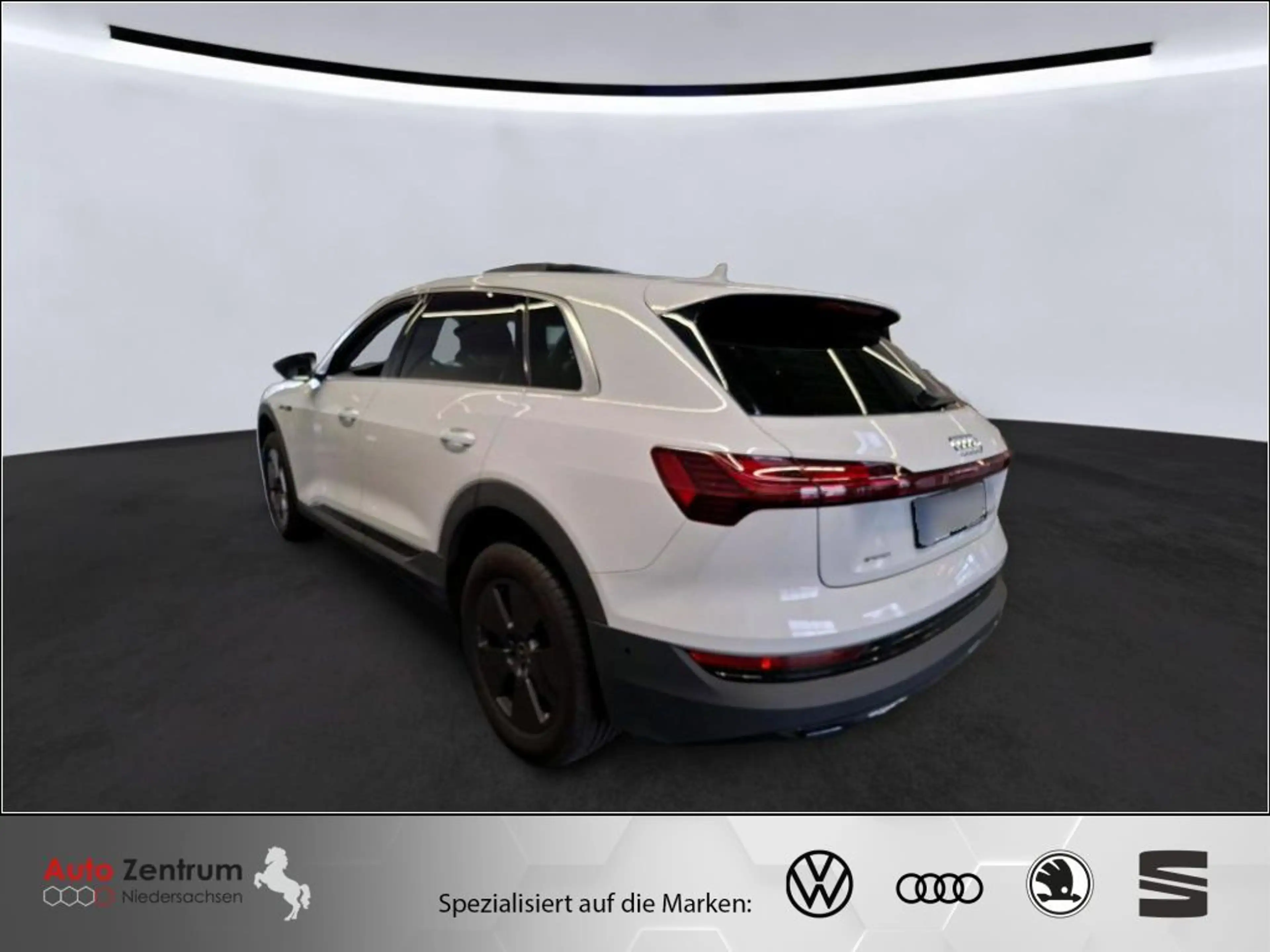 Audi e-tron 55 quattro AZN-Haus-Förderung* PANO HUD 360° Stand — photo 3