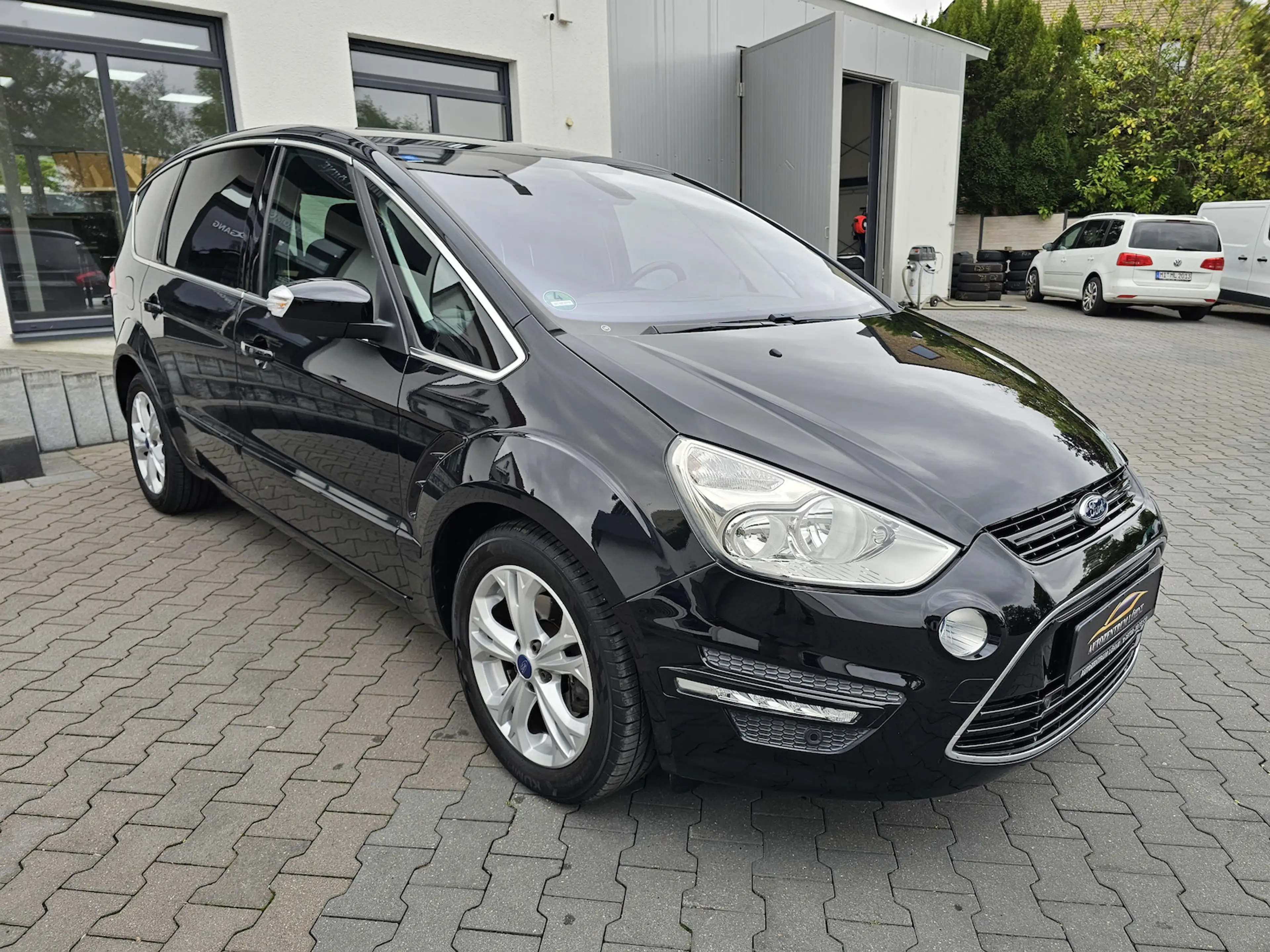 Ford S-Max 1.6 Titanium NAVI PDC AUS 1.HAND — photo 3