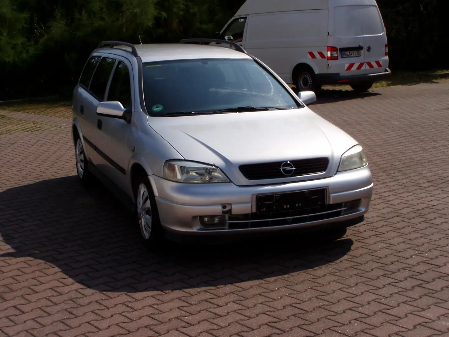 Opel Astra 1.6 Caravan Comfort #Klimaautomatik#Zahnriemen neu Silber - 2