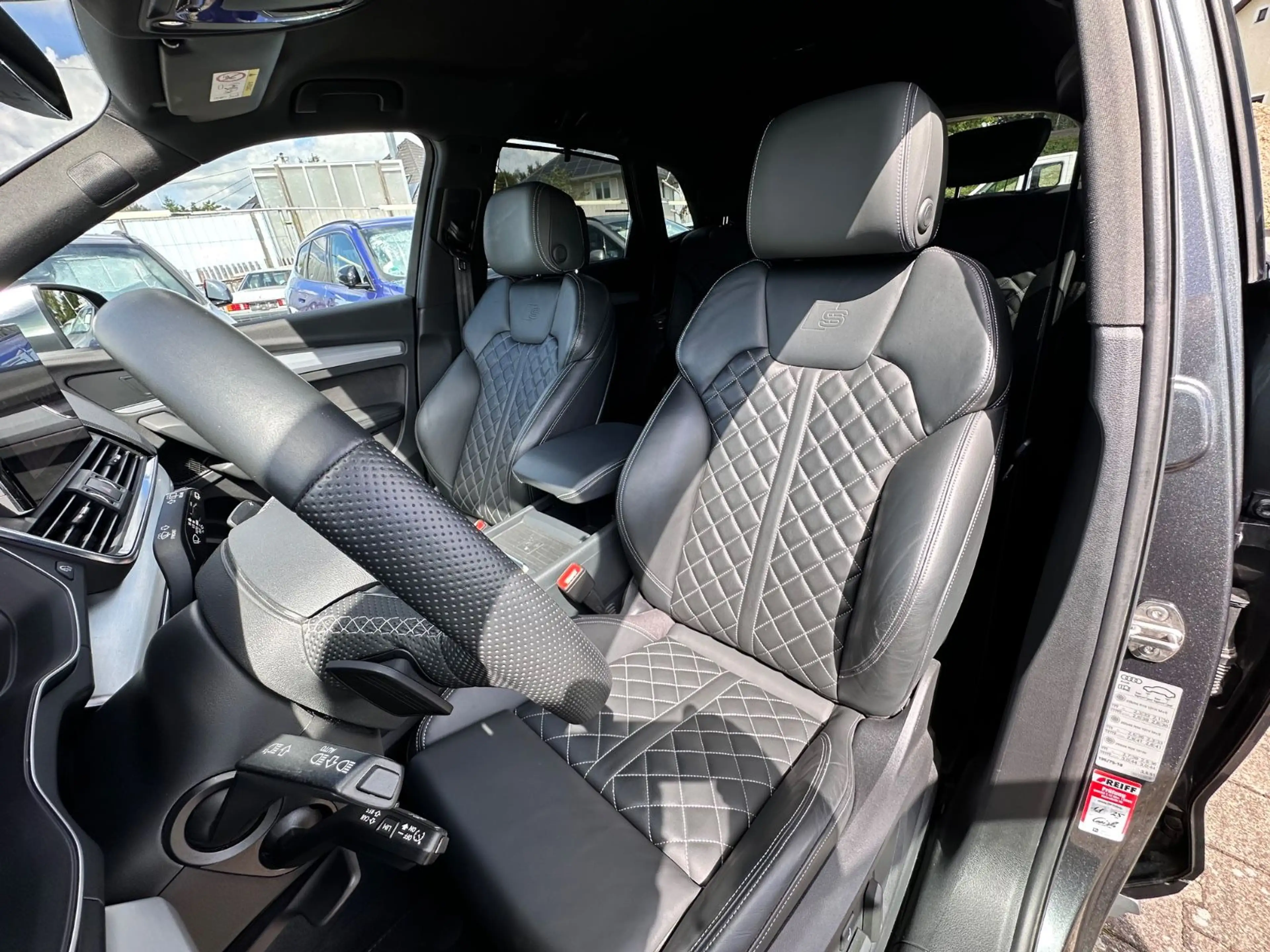 Audi SQ5 Navi Leder HuD B&O Sthz. AHK 20 — photo 25
