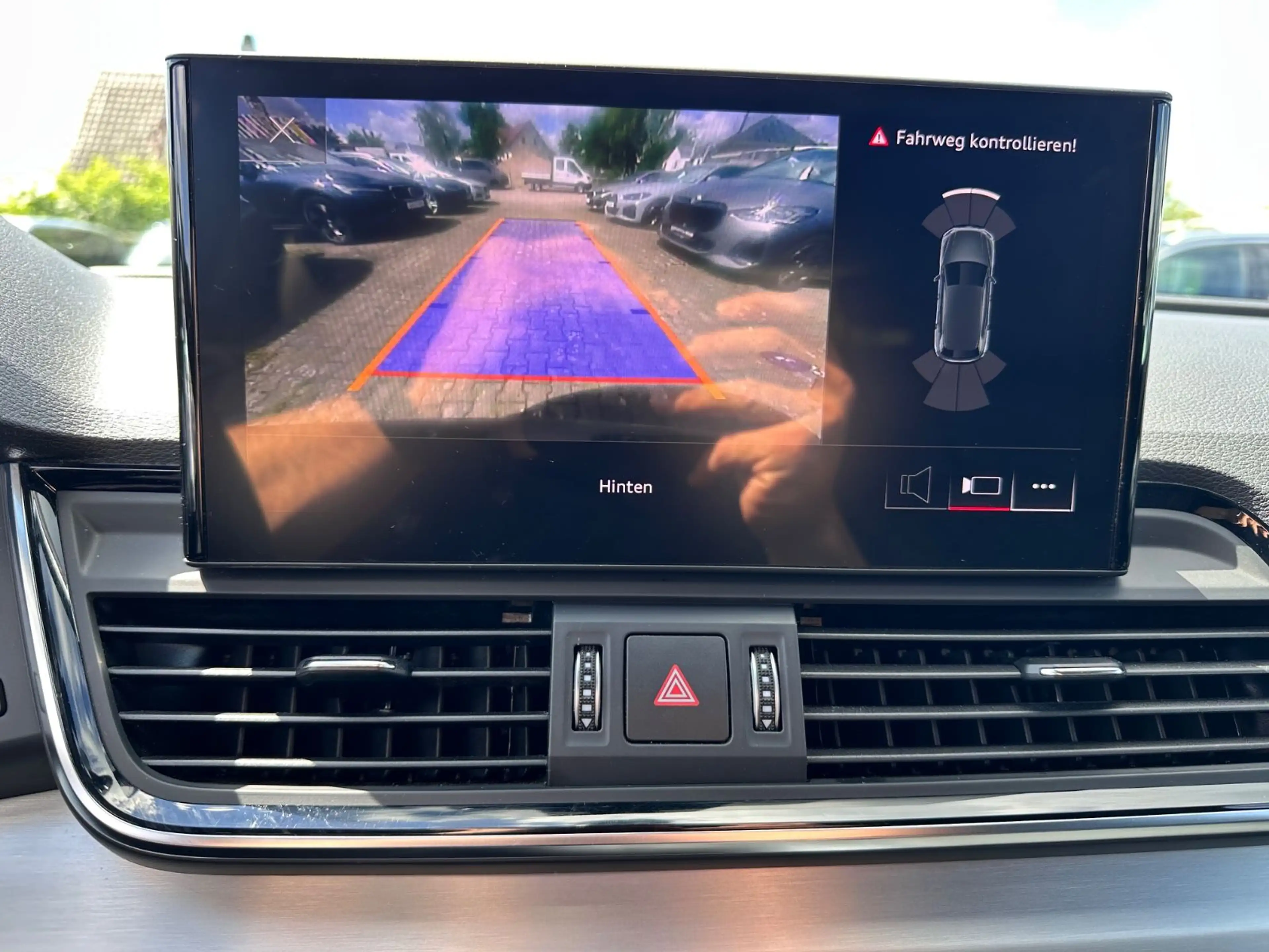 Audi SQ5 Navi Leder HuD B&O Sthz. AHK 20 — photo 18