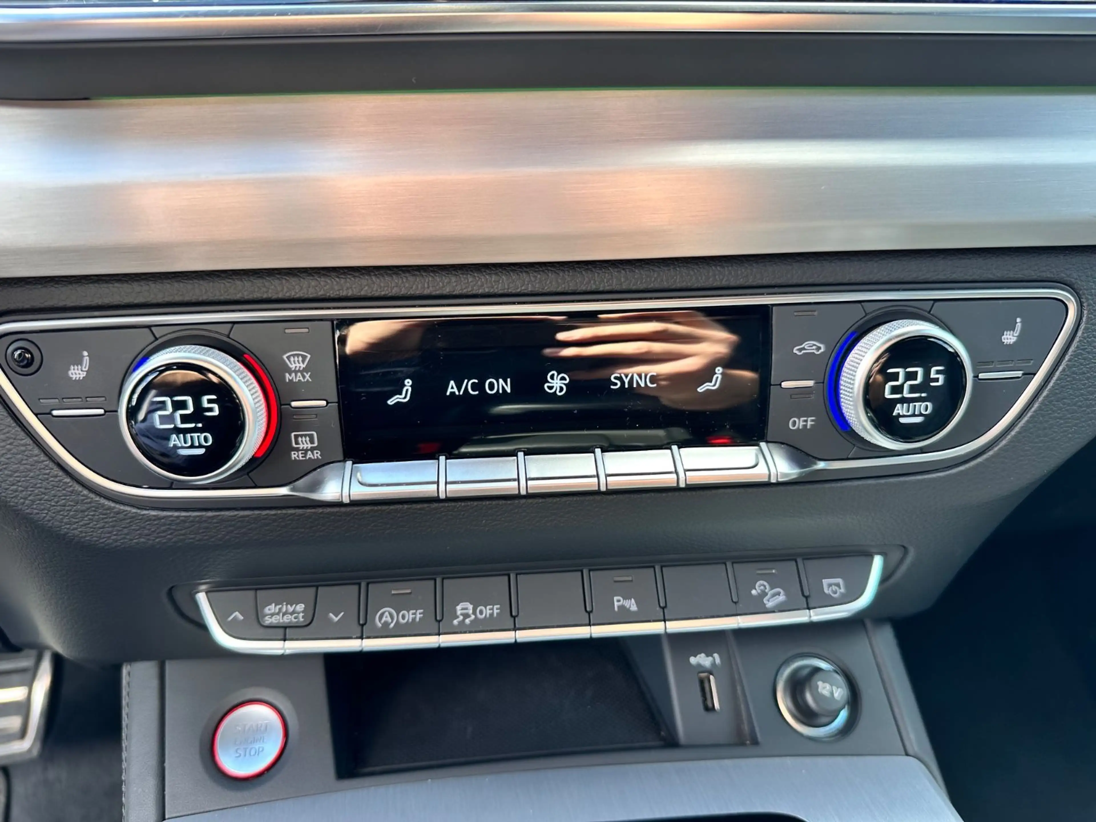 Audi SQ5 Navi Leder HuD B&O Sthz. AHK 20 — photo 12