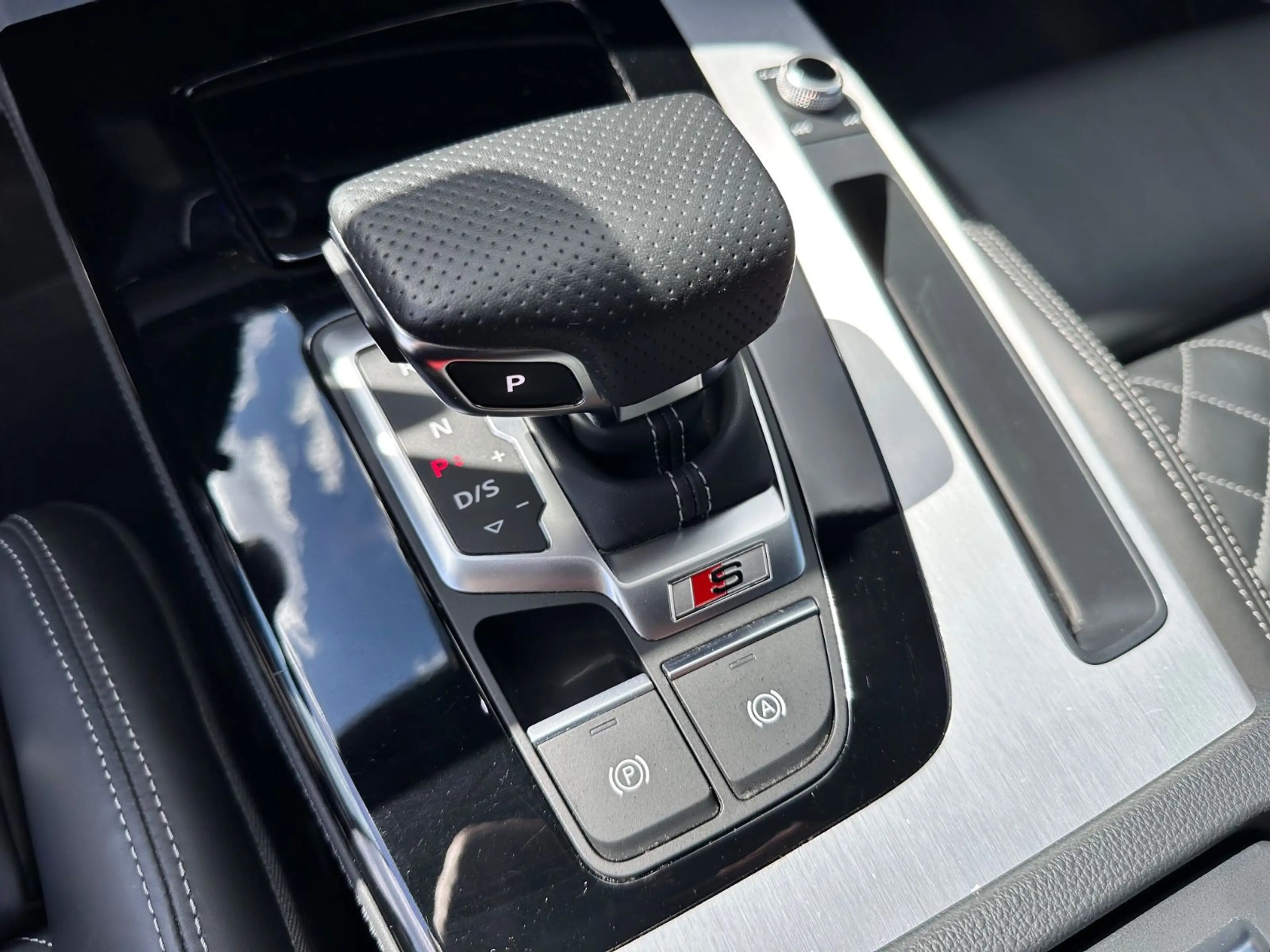 Audi SQ5 Navi Leder HuD B&O Sthz. AHK 20 — photo 16