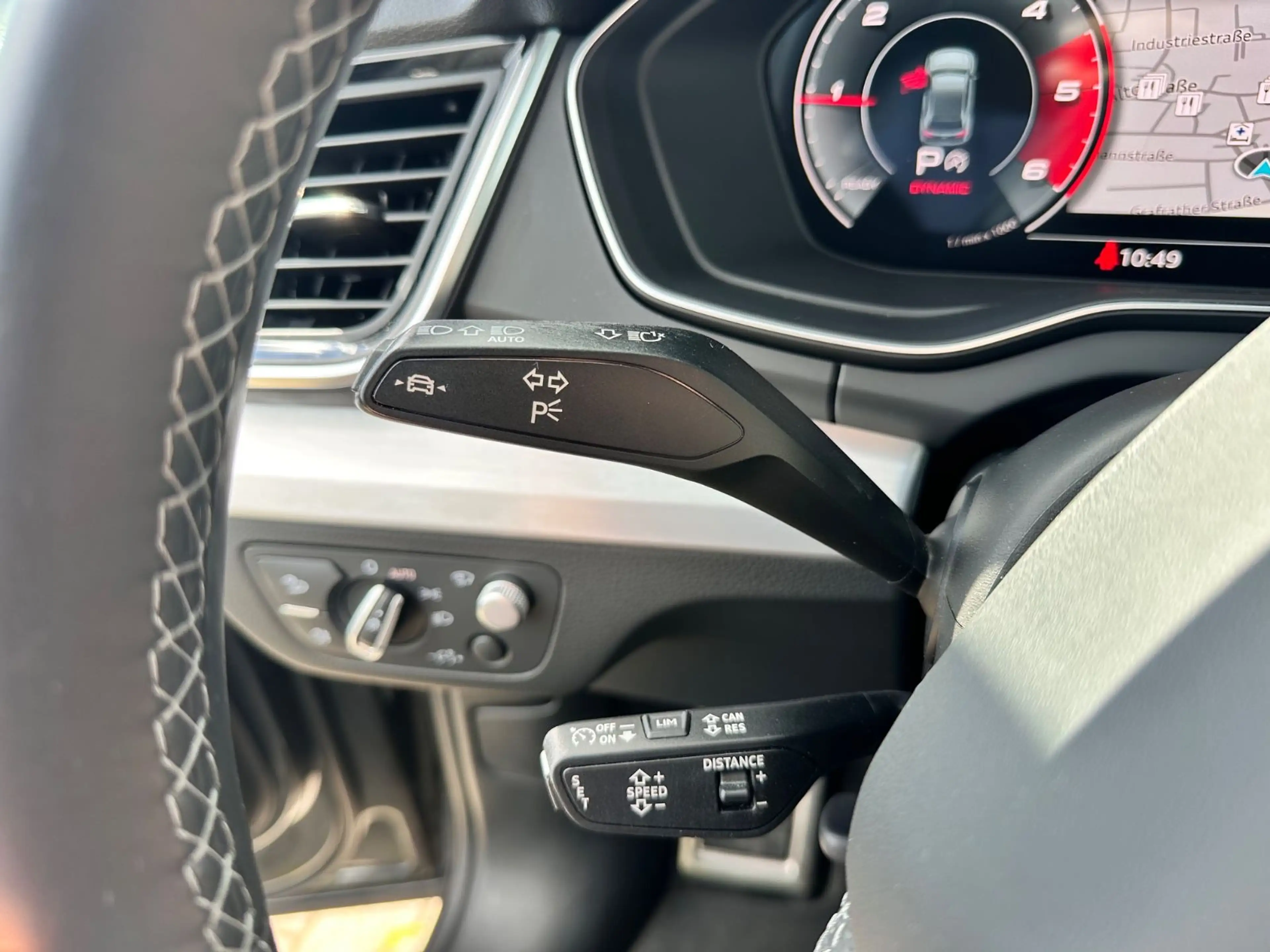 Audi SQ5 Navi Leder HuD B&O Sthz. AHK 20 — photo 24