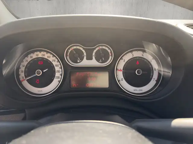 Fiat 500l view 11