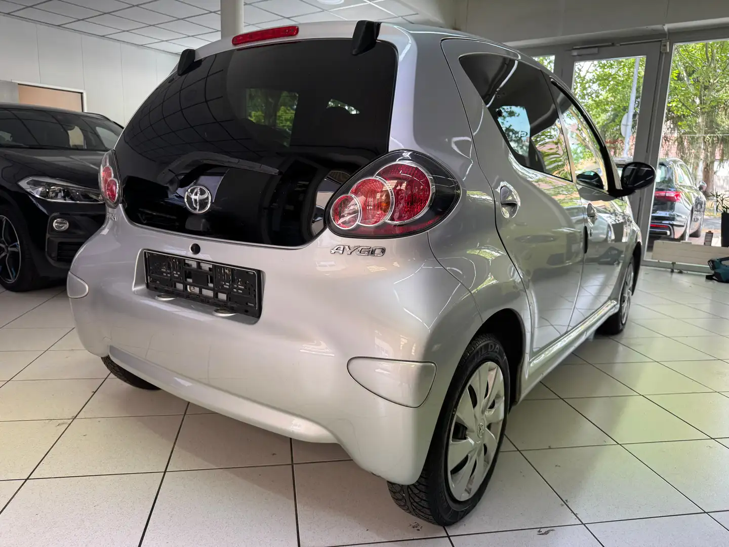 Toyota Aygo Multi Mode Cool Klima *Automatik* Facelift Argent - 2