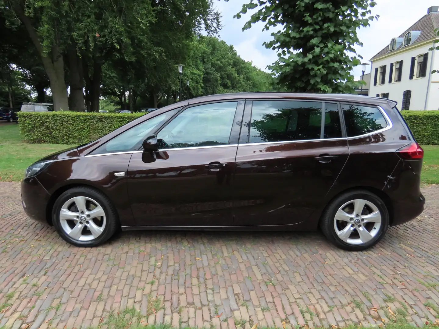 Opel Zafira Tourer 1.4 Cosmo 7p. Ecc Cruisecontrol Navigatie Leer/Sto Bruin - 2