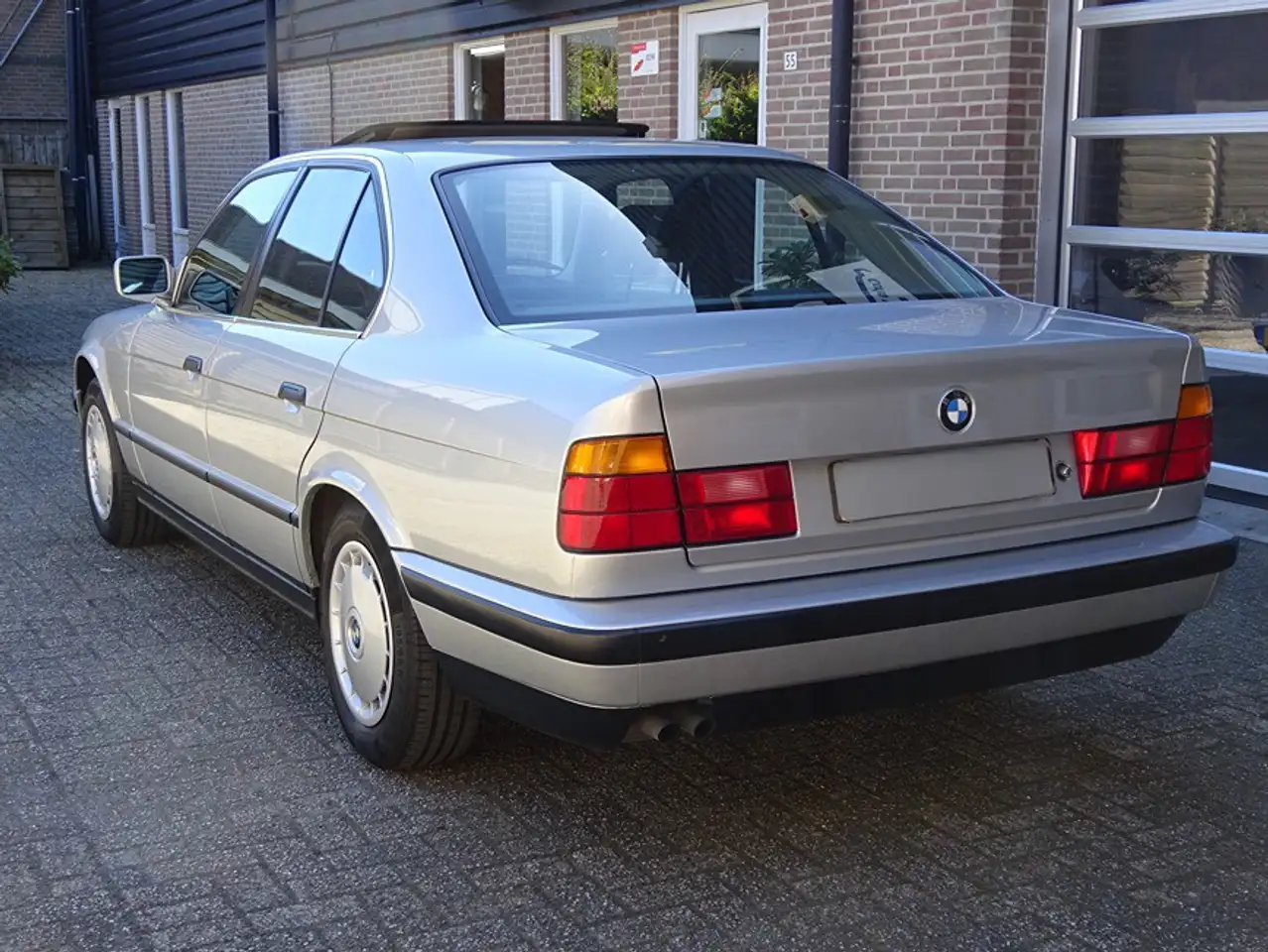BMW 525i sedan, foto 5