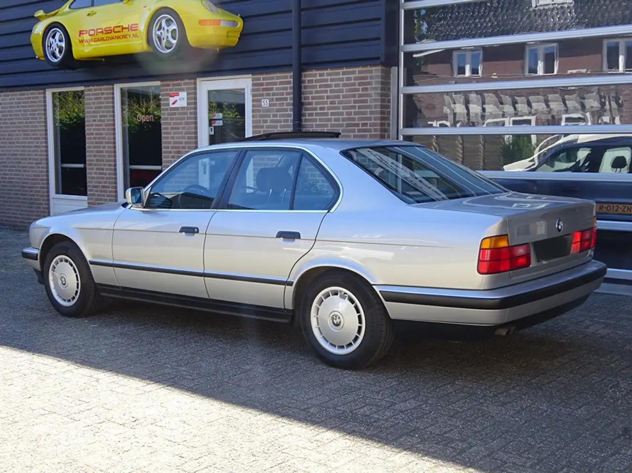 BMW 525i sedan, foto 4