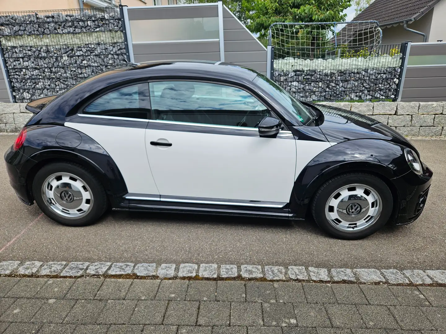 Volkswagen Beetle The Beetle 1.4 TSI Blue Motion Technologie R-Line Schwarz - 1
