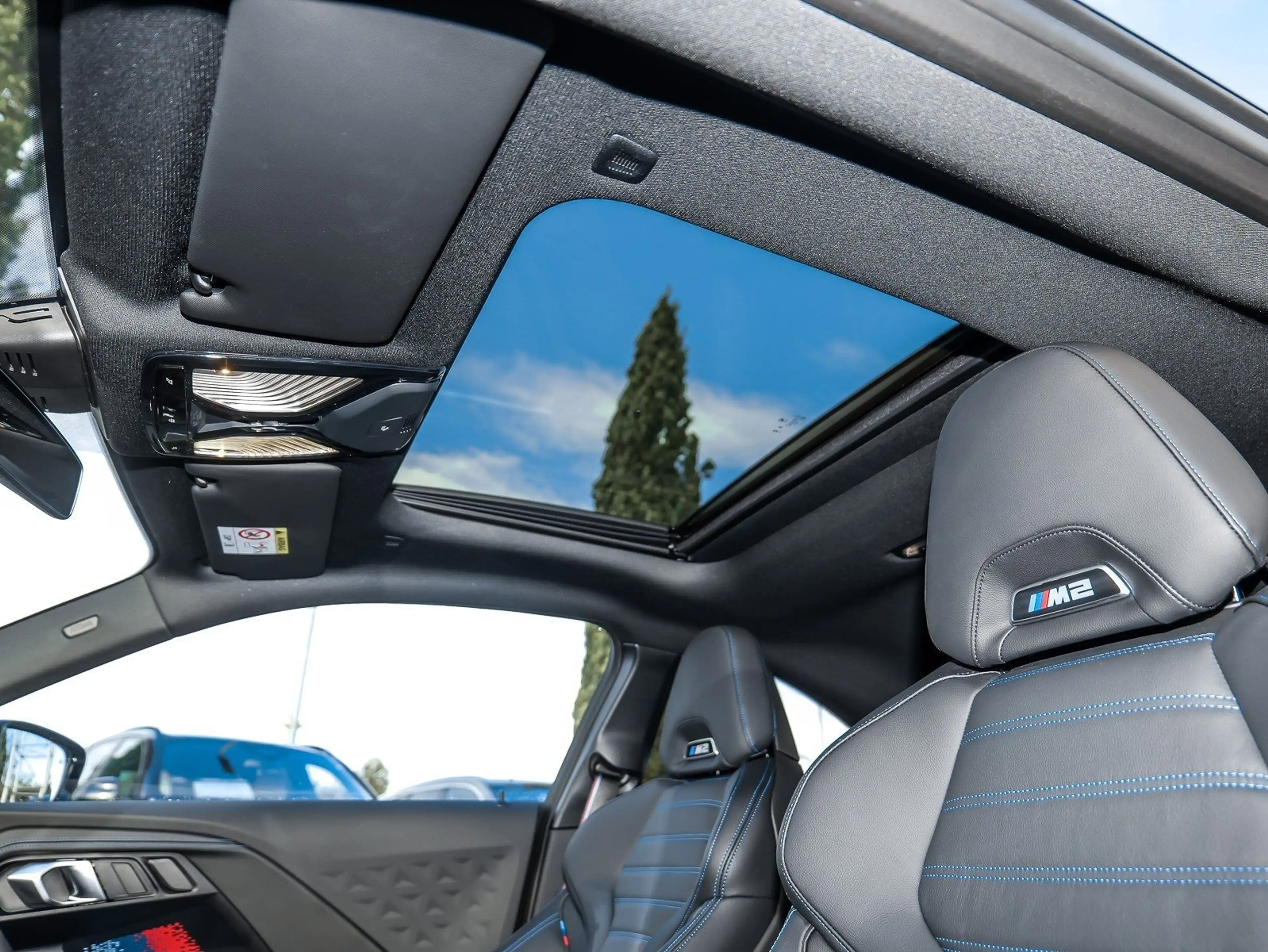 BMW M2 Coupé H/K + Glasdach + PlusPack. + DA — photo 11