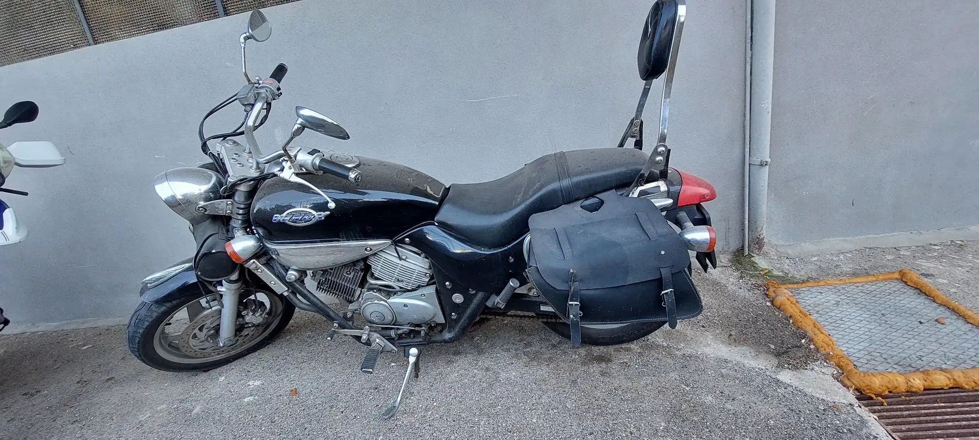 Kymco Venox 250 Negro - 1