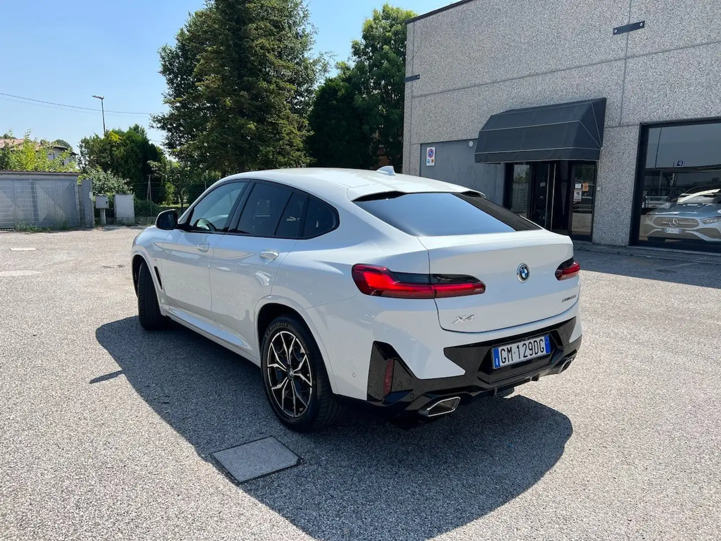 BMW X4 xdrive20d mhev 48V Msport 28/12/23 - Gancio Traino Blanc - 2