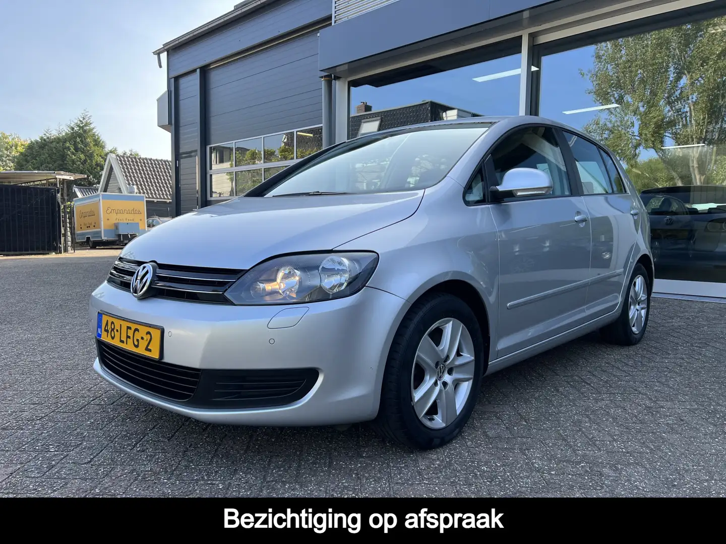 Volkswagen Golf Plus 1.4 TSI Comfortline Automaat, Cruise, Parkeersenso Grijs - 1