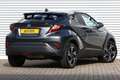 Toyota C-HR 1.8 Hybrid Bi-Tone Winter- +Safety-pakket Grijs - thumbnail 2