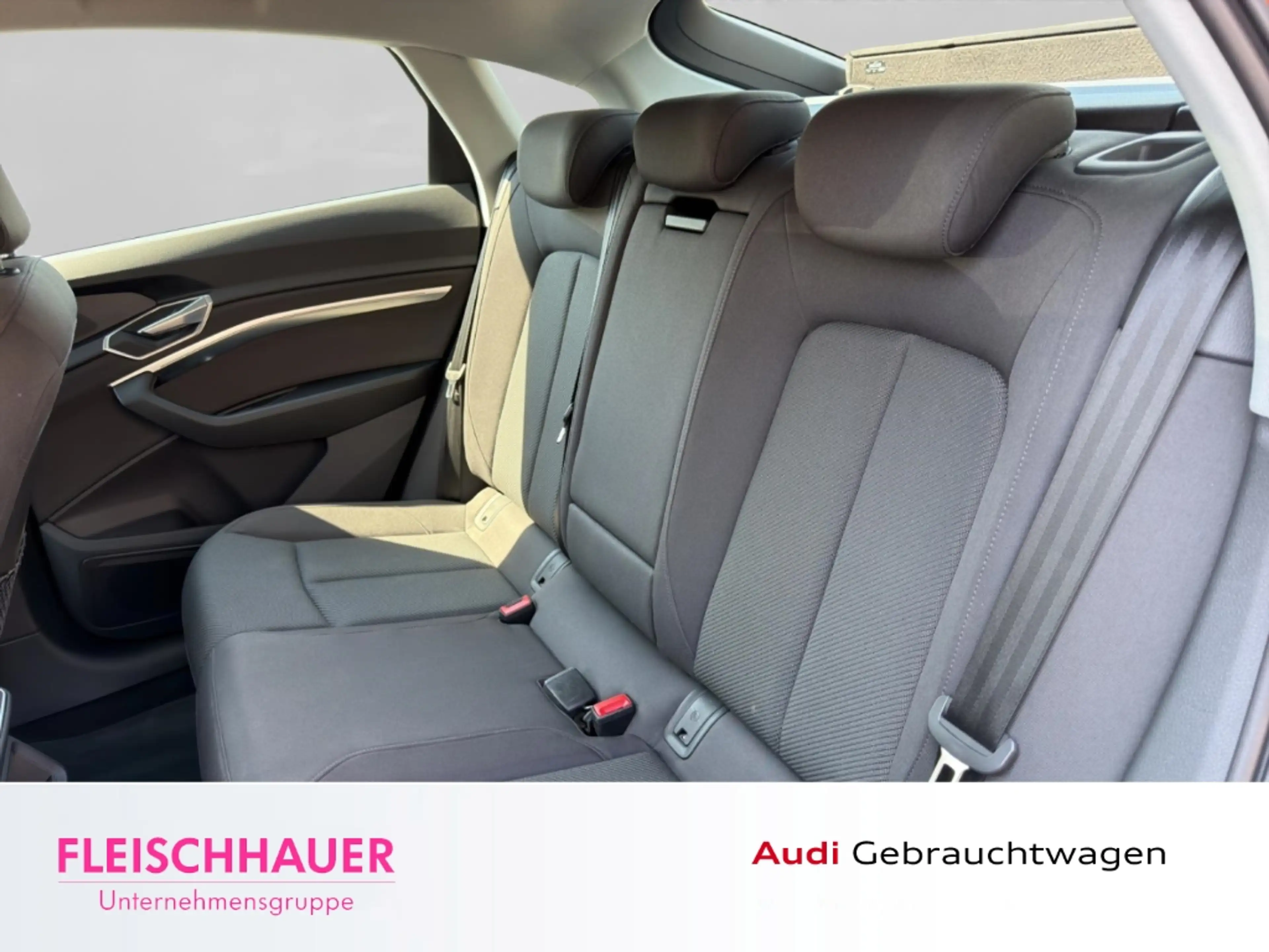 Audi e-tron Sportback 50 quattro Navi+LED+RK+APS-Plus+Tempom.+ — photo 11