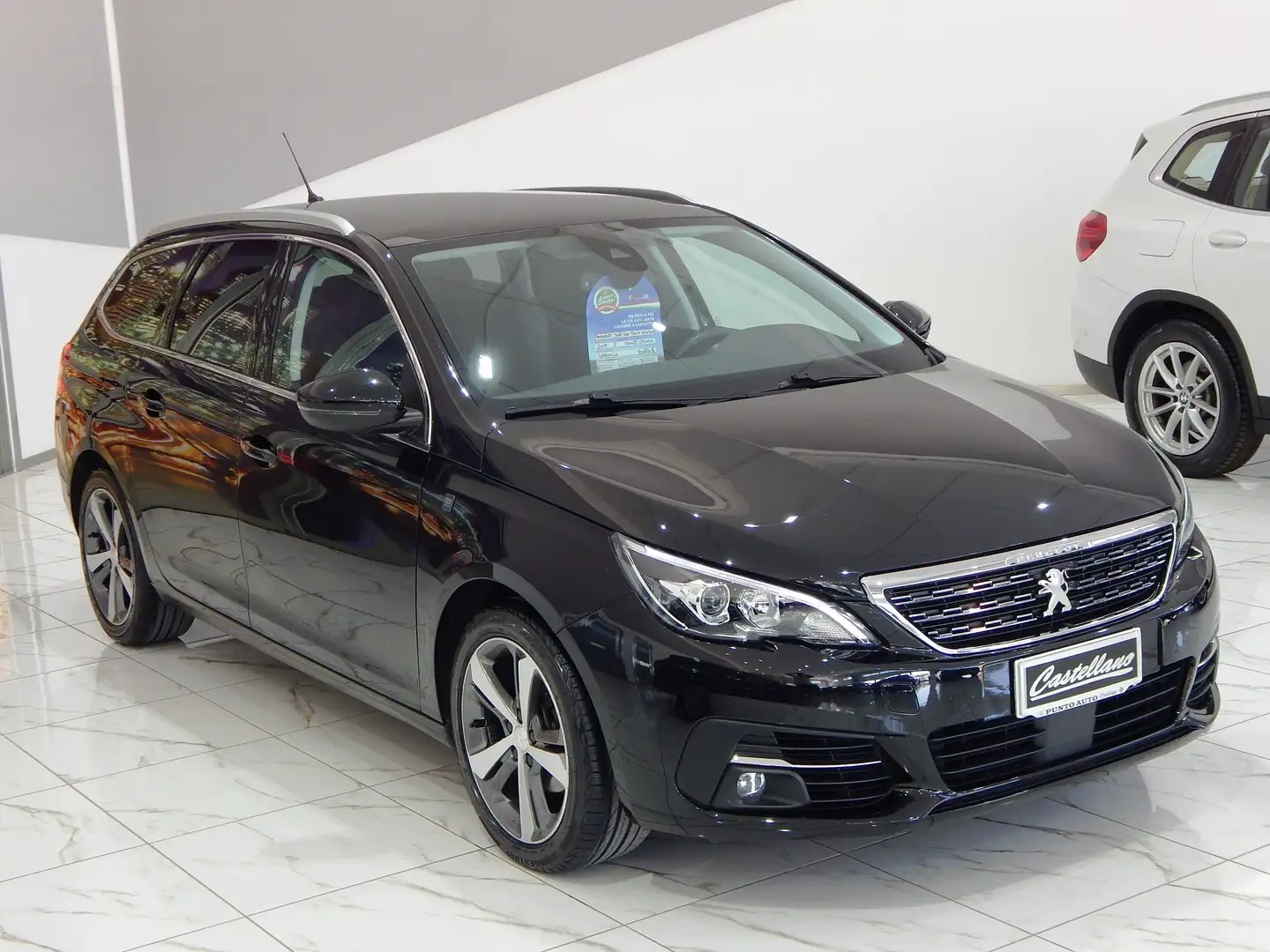 Peugeot 308 SW 1.5 bluehdi Tech Edition EAT8 TETTO-NAVI-PELLE Nero - 2