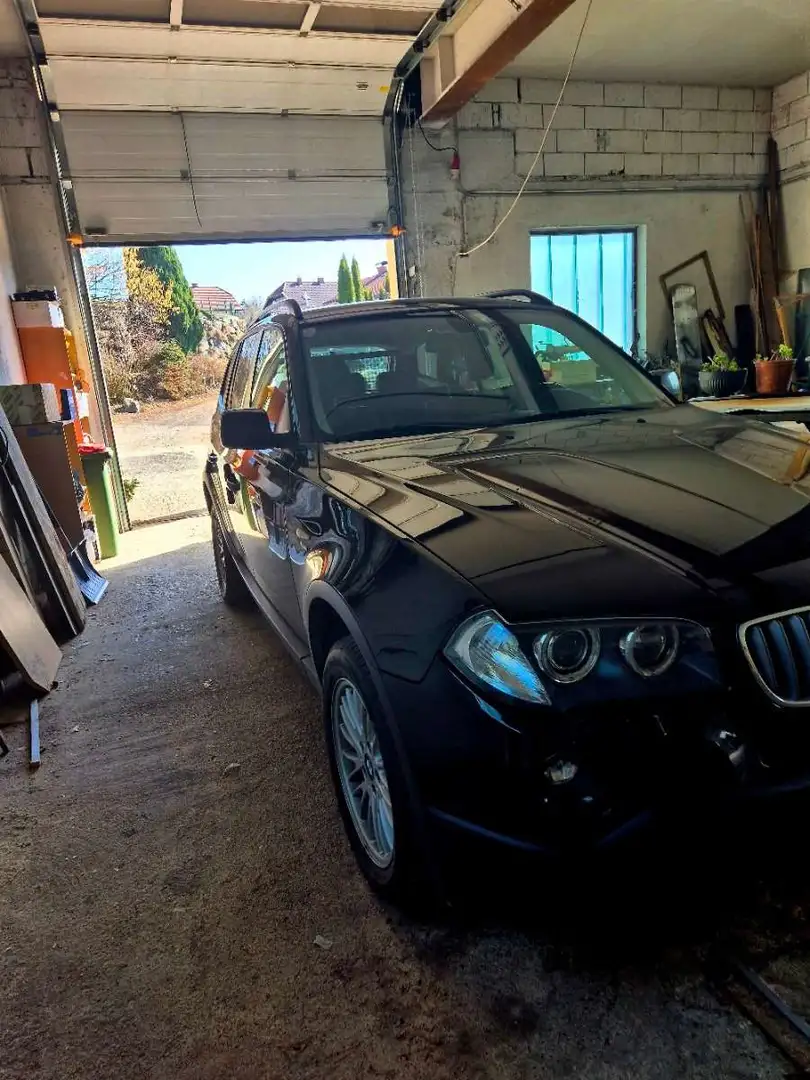 BMW X3 xDrive 2.0d E 83 N47 Schwarz - 1