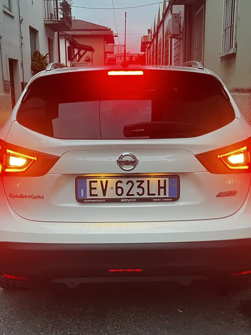 Nissan Qashqai 1.6 dCi Xtronic TEKNA - 2